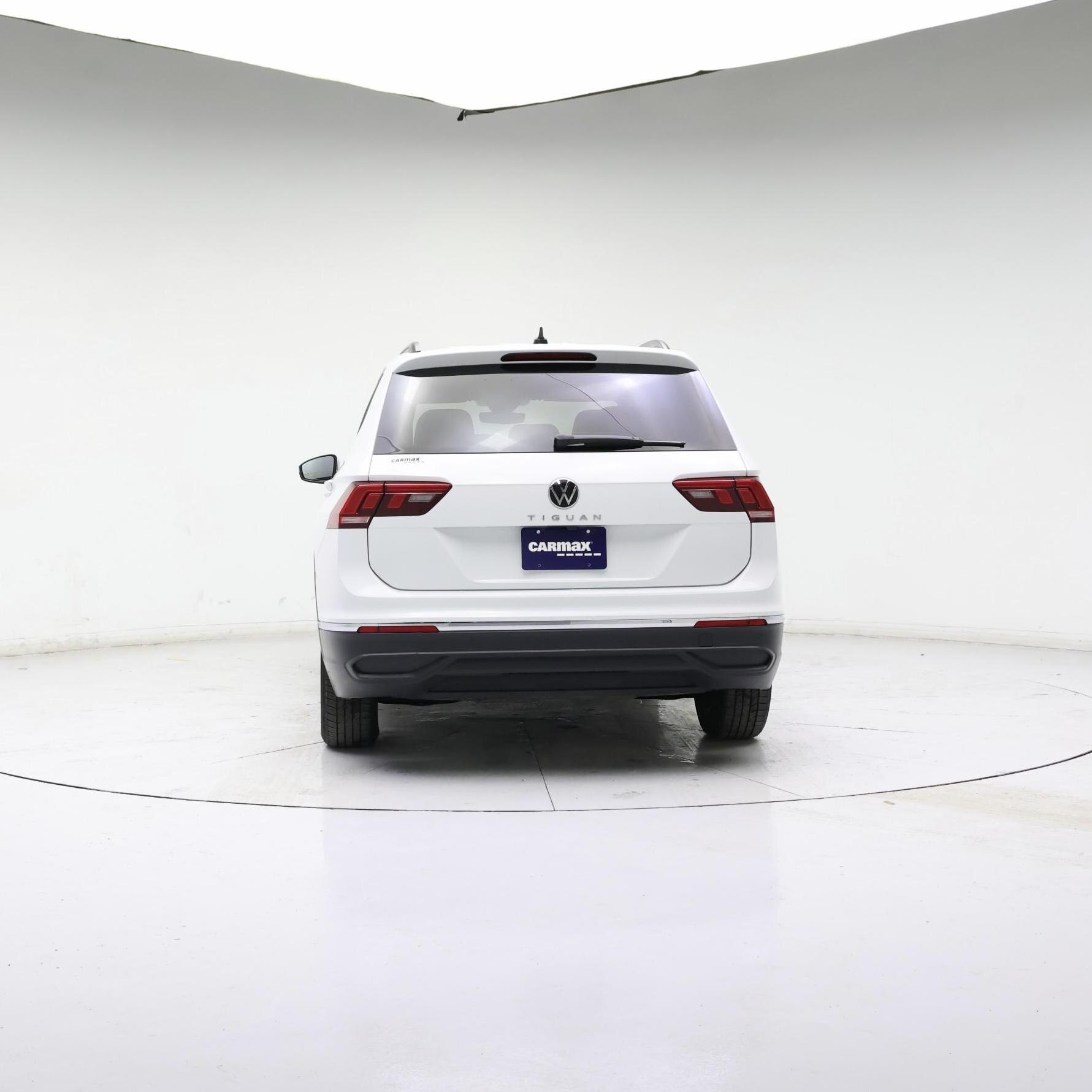 Thumbnail: 2024 Volkswagen Tiguan - 6