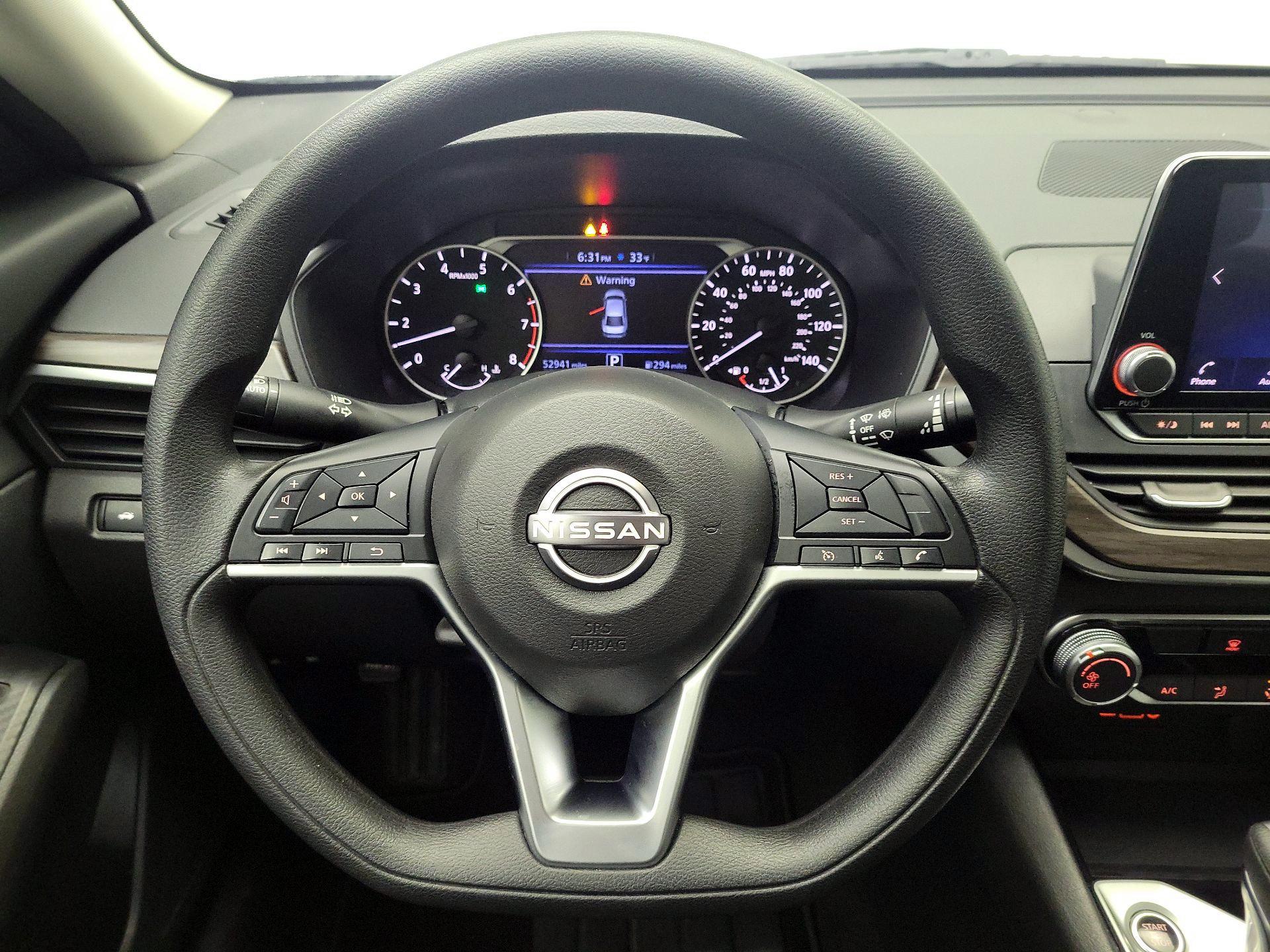 Thumbnail: 2024 Nissan Altima - 10