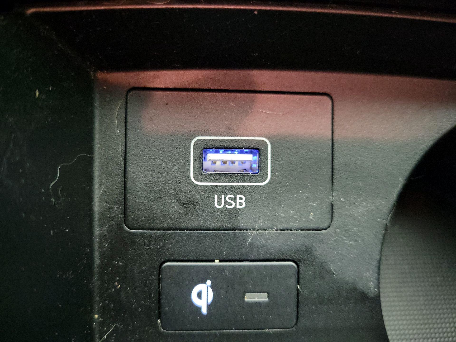 Thumbnail: 2023 Hyundai Santa Fe - 18