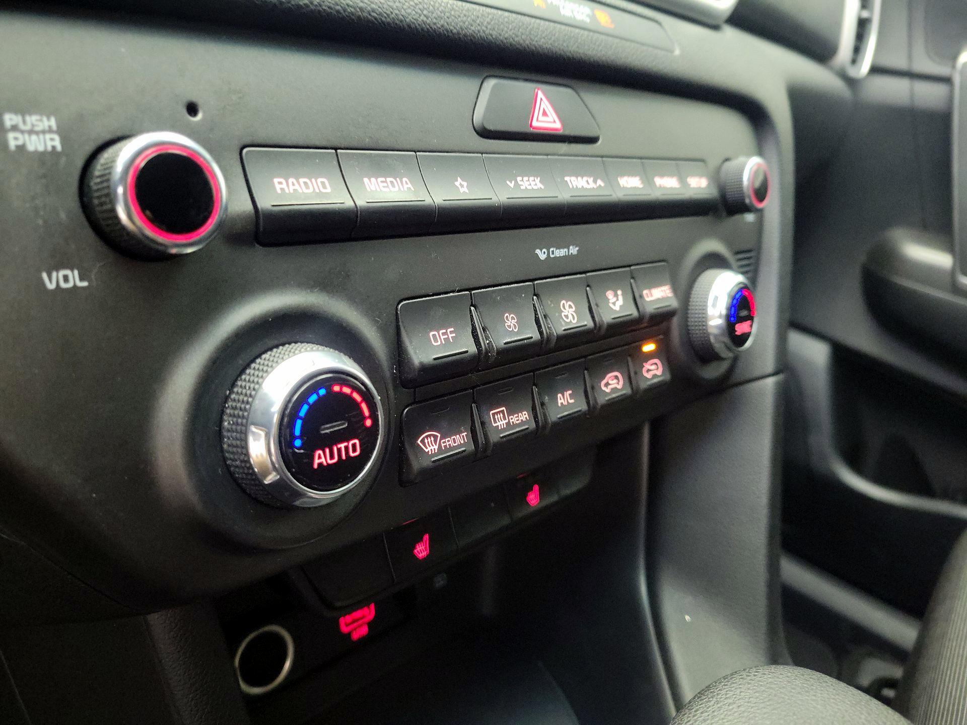 Thumbnail: 2022 Kia Sportage - 16