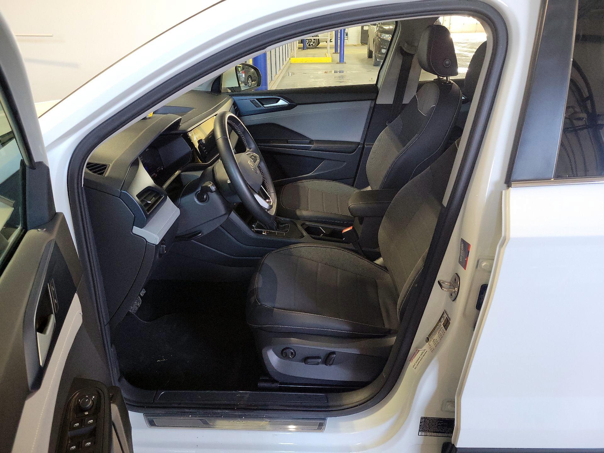 Thumbnail: 2024 Volkswagen Taos - 9