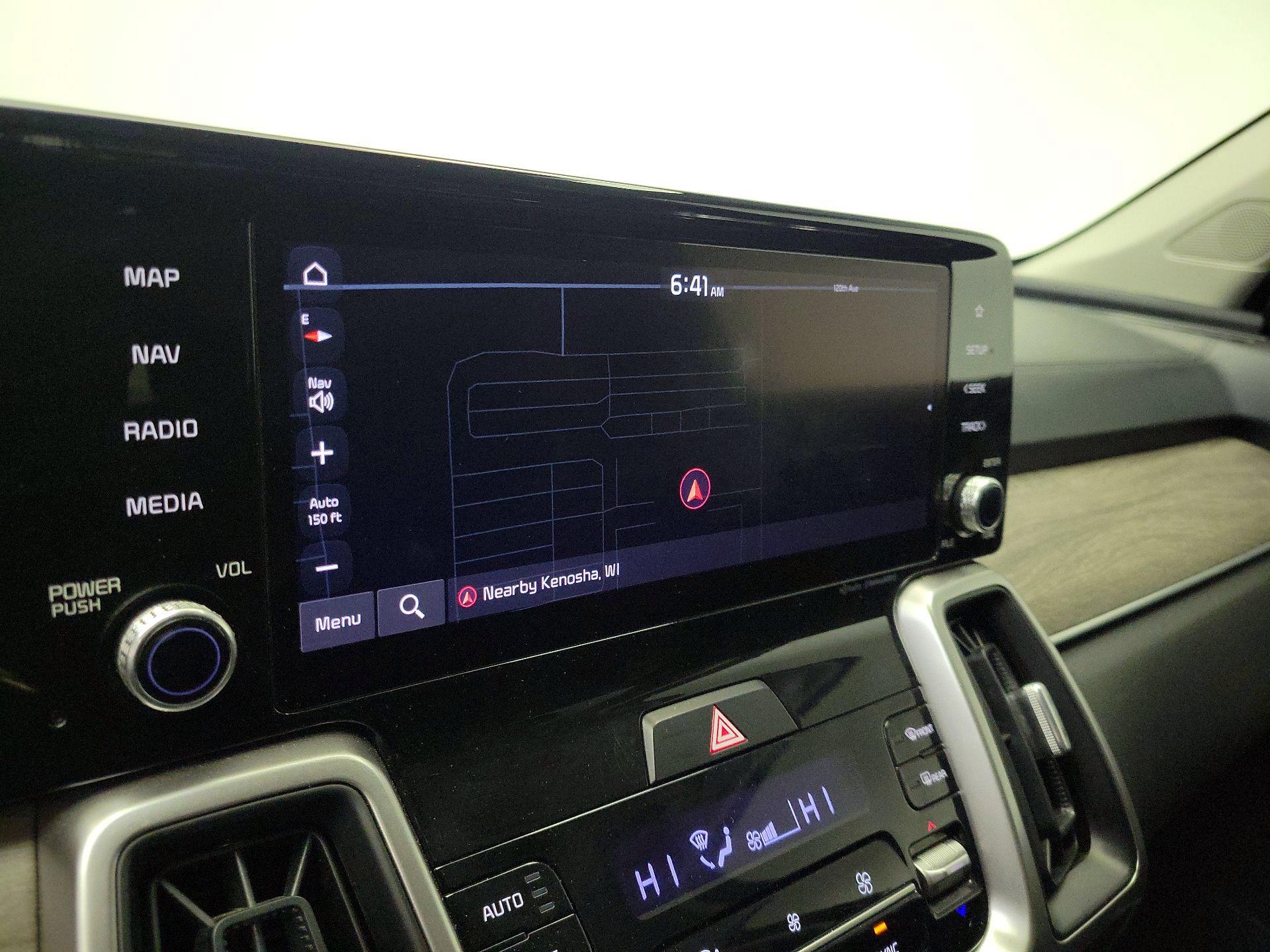 Thumbnail: 2023 Kia Sorento - 13