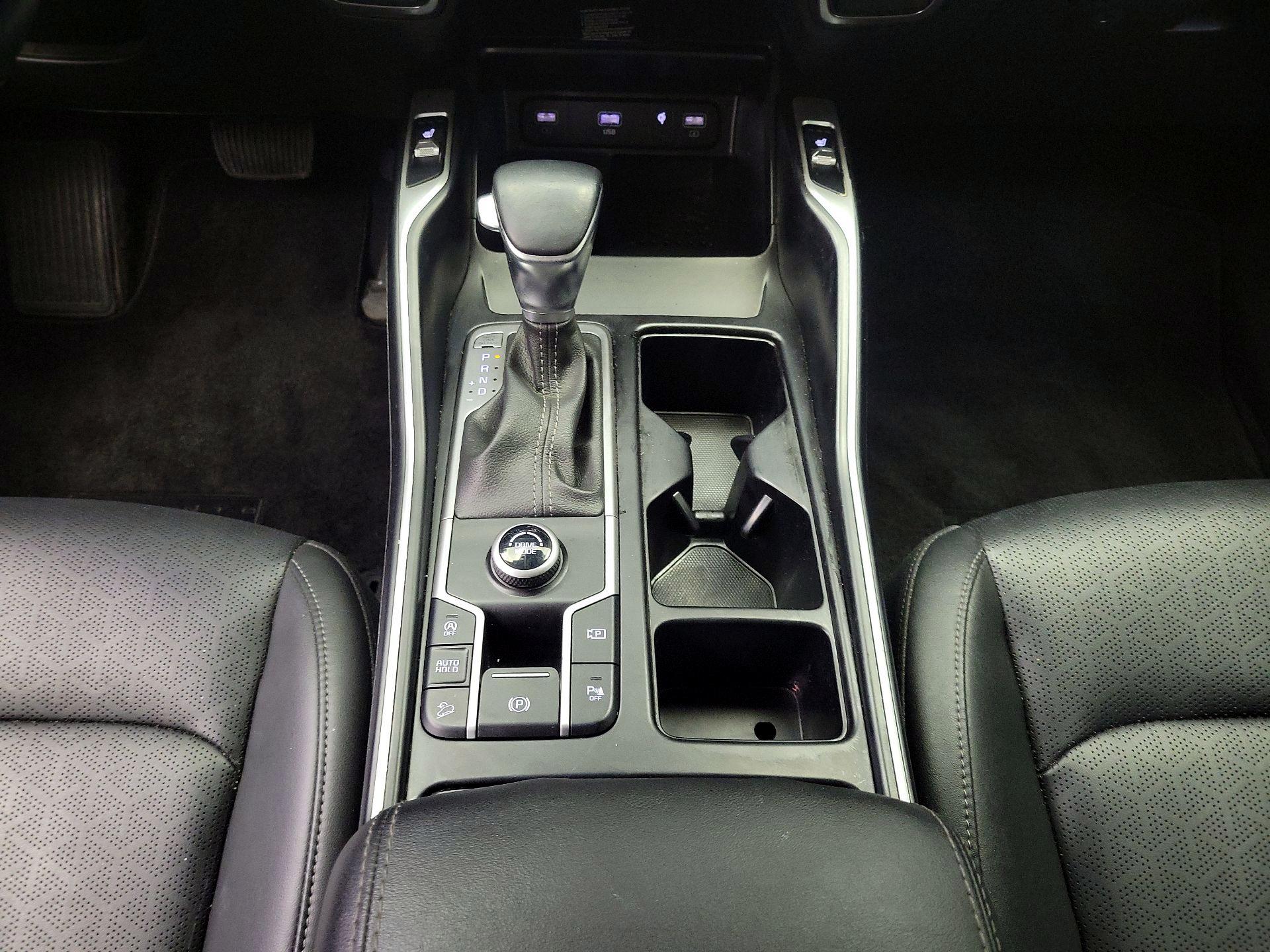 Thumbnail: 2023 Kia Sorento - 17