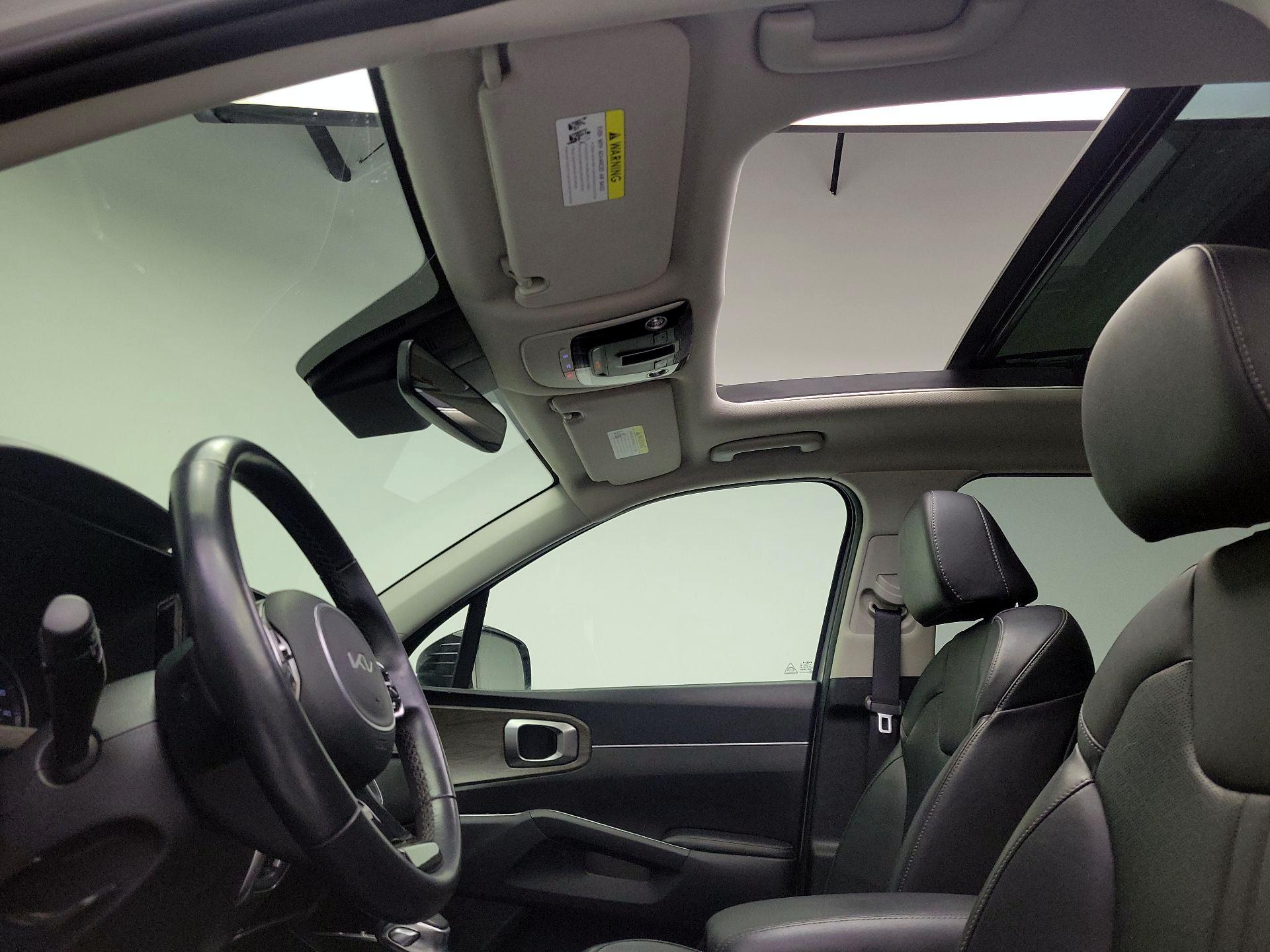 Thumbnail: 2023 Kia Sorento - 19