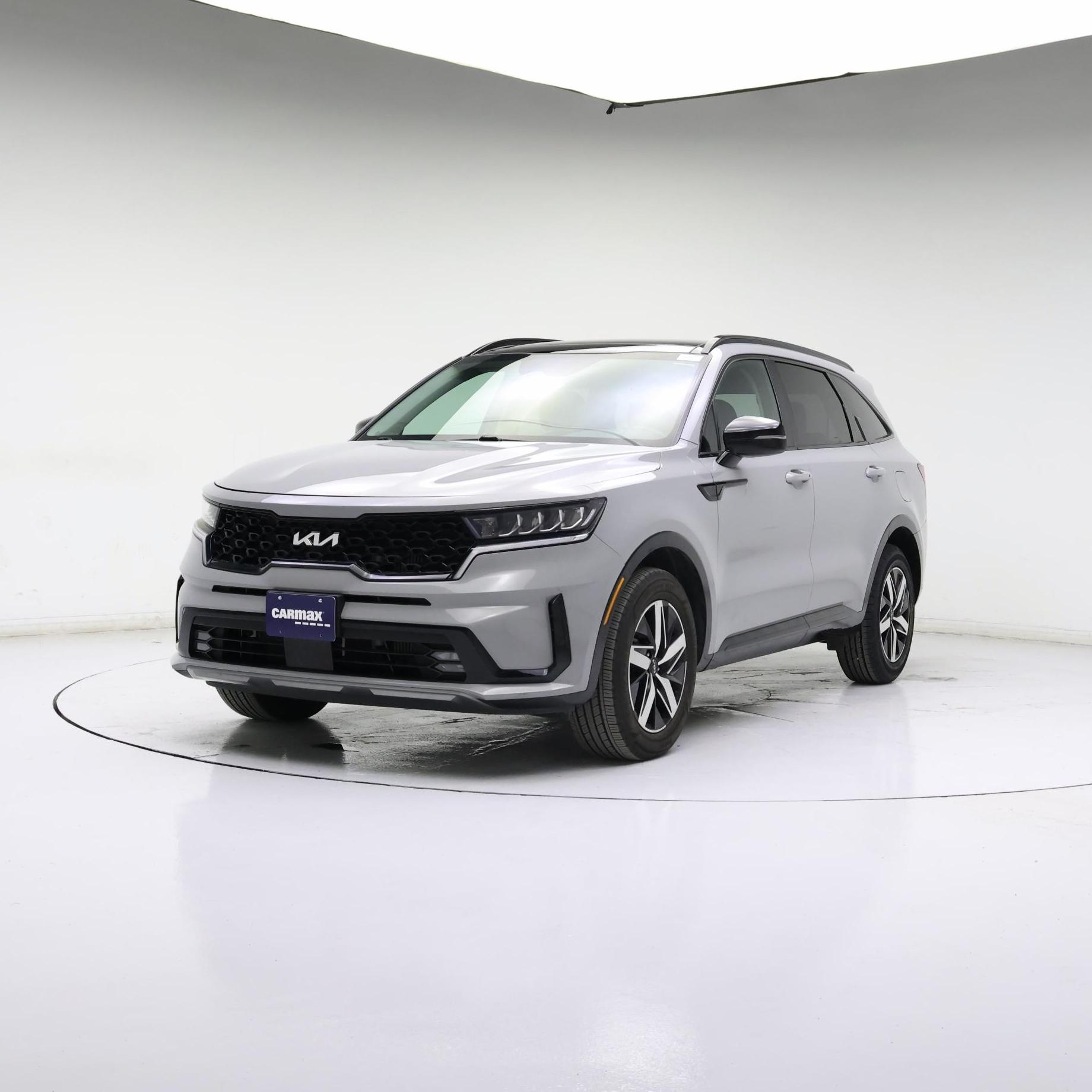 Thumbnail: 2023 Kia Sorento - 4