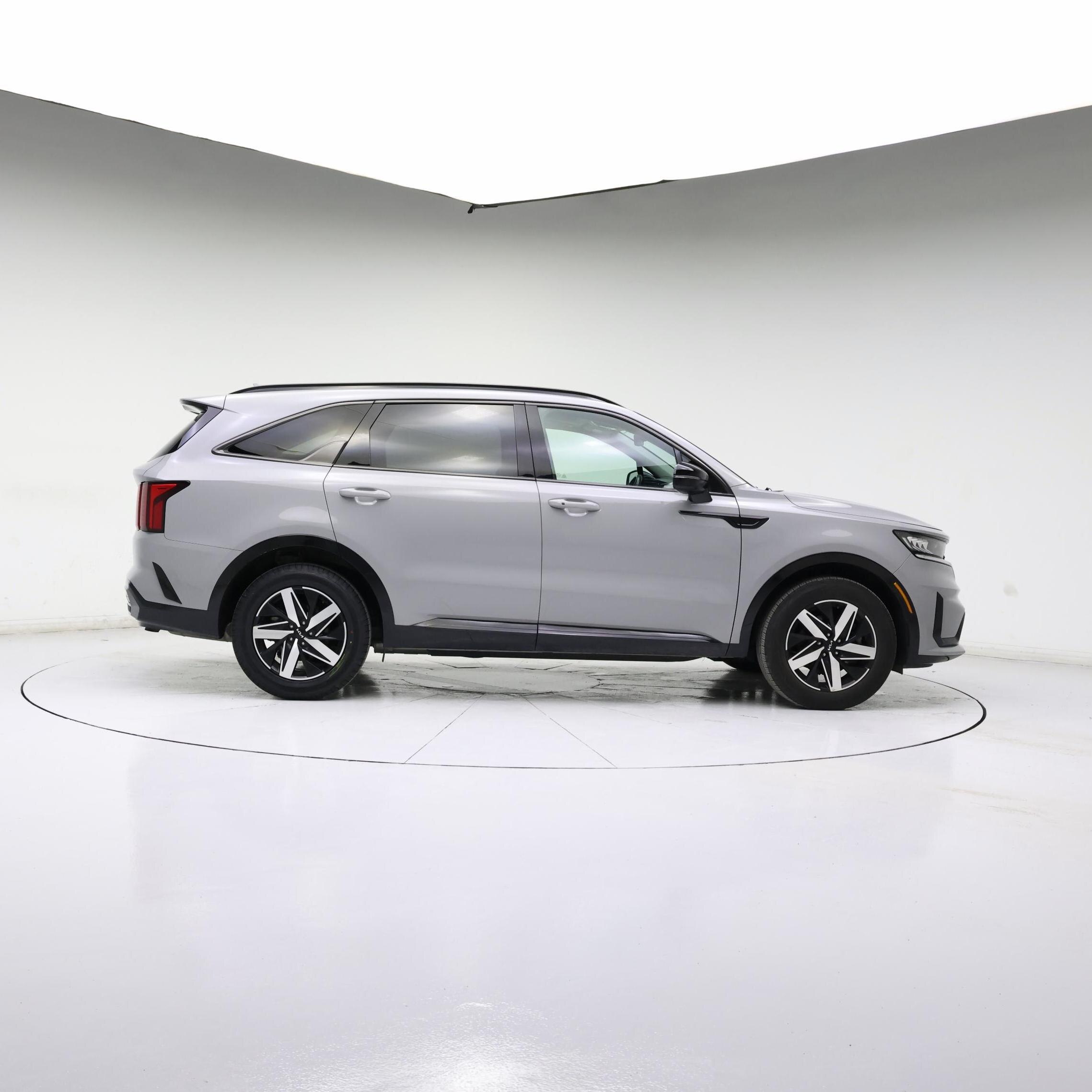 Thumbnail: 2023 Kia Sorento - 7