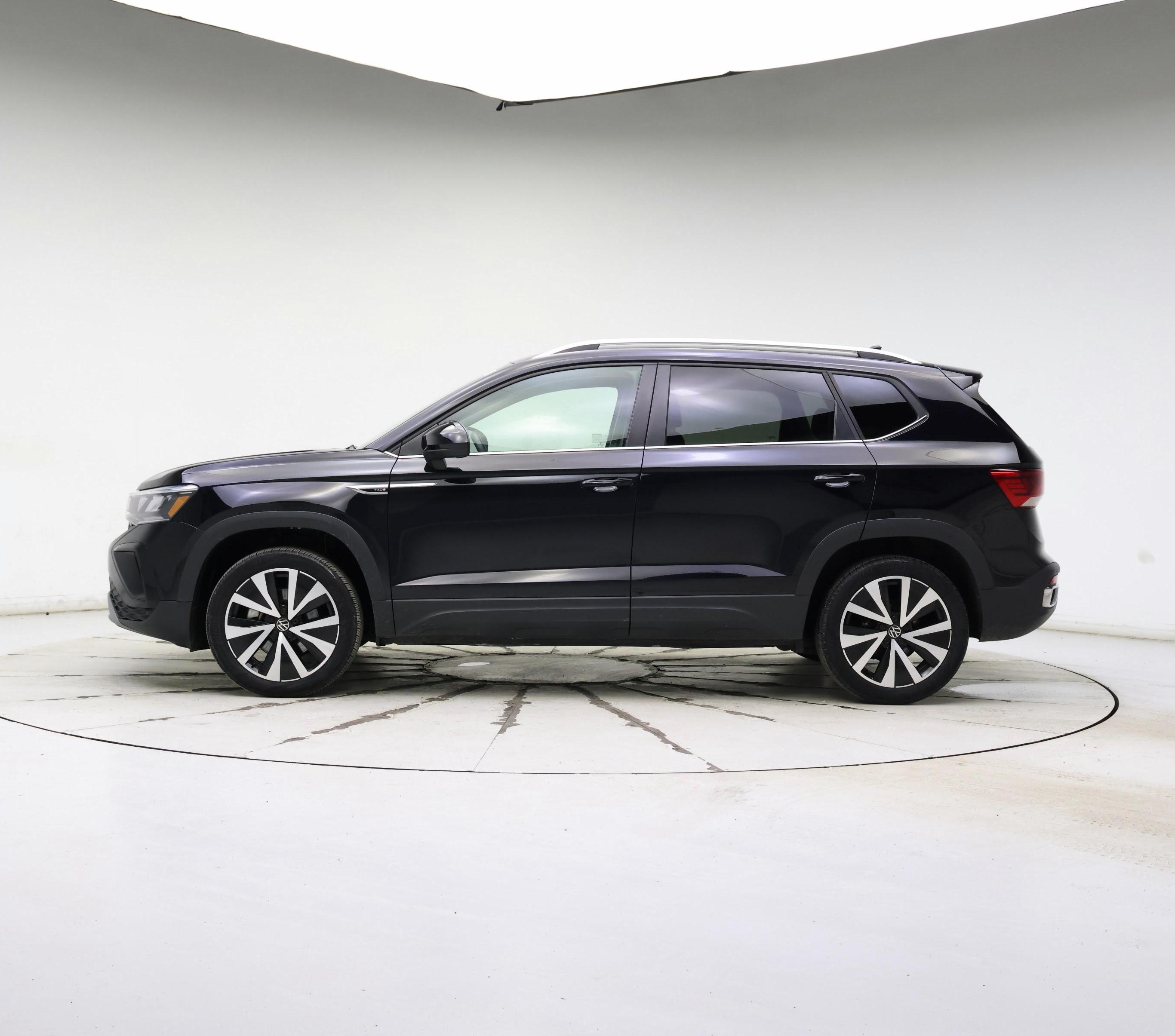 Thumbnail: 2024 Volkswagen Taos - 3