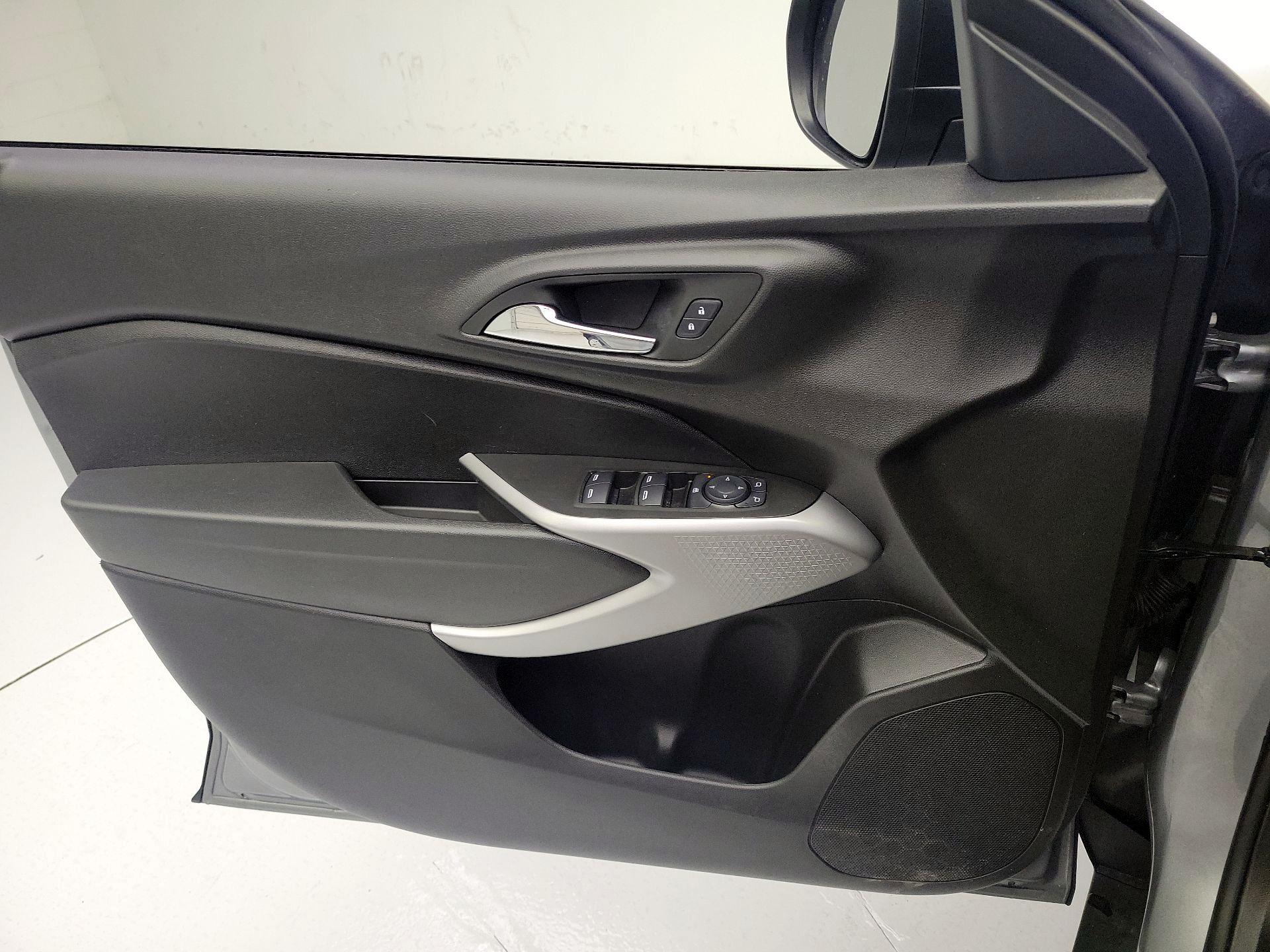 Thumbnail: 2024 Chevrolet Trax - 12