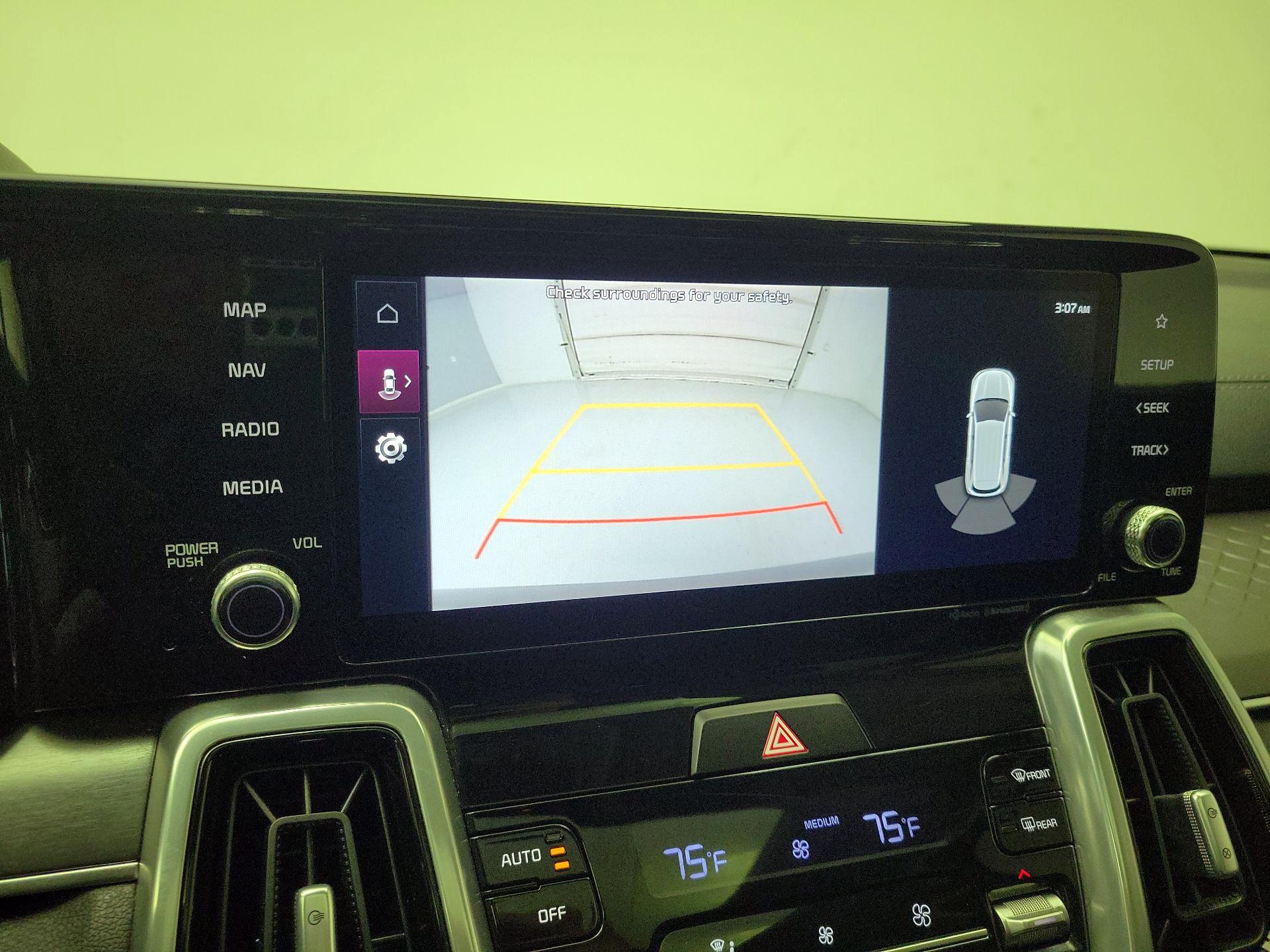 Thumbnail: 2023 Kia Sorento - 15