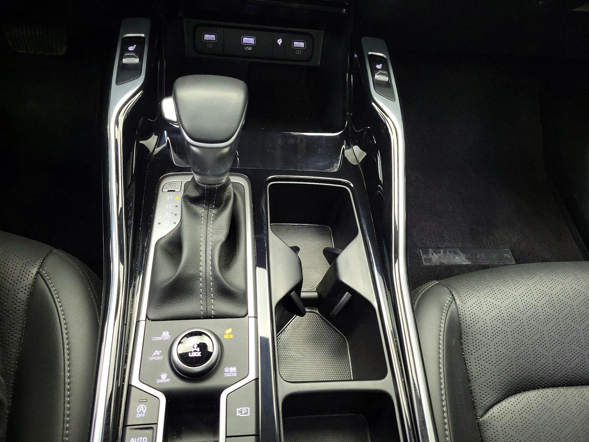 Thumbnail: 2023 Kia Sorento - 18