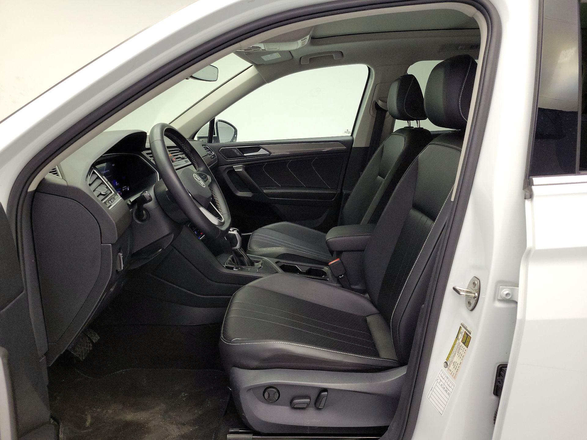 Thumbnail: 2024 Volkswagen Tiguan - 11