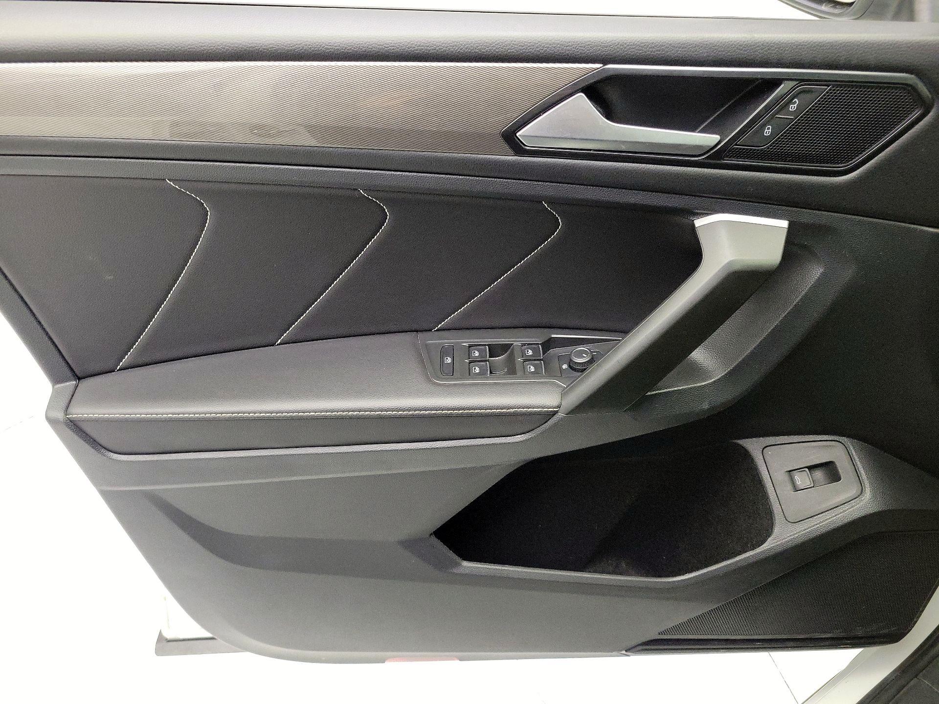 Thumbnail: 2024 Volkswagen Tiguan - 12