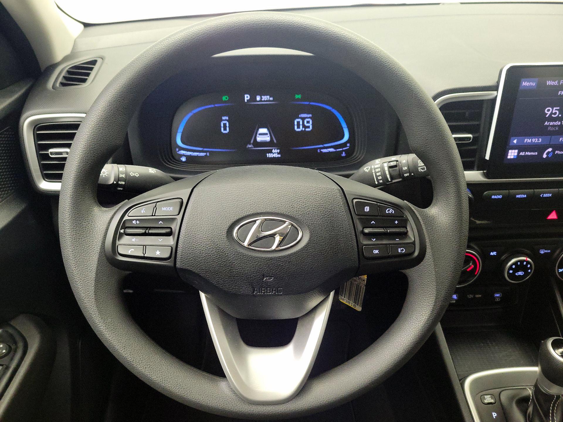 Thumbnail: 2023 Hyundai Venue - 10