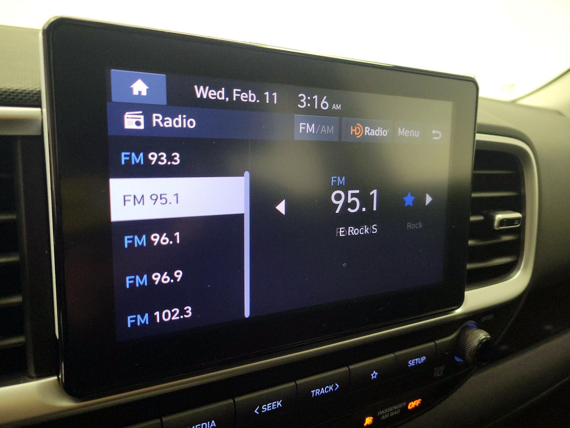 Thumbnail: 2023 Hyundai Venue - 15