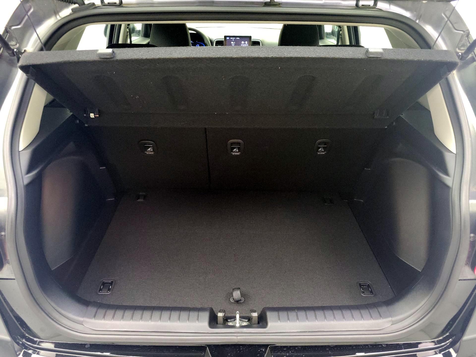 Thumbnail: 2023 Hyundai Venue - 20