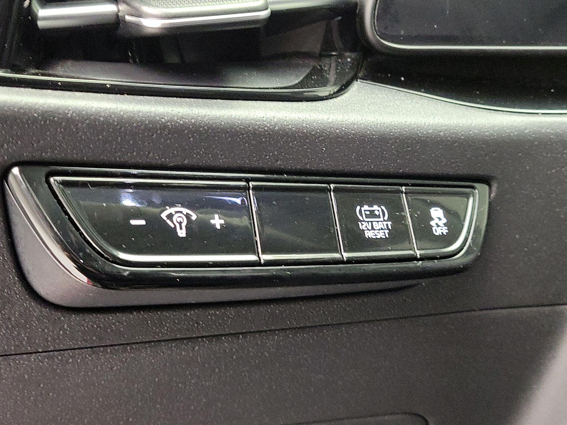 Thumbnail: 2023 Kia Niro - 13