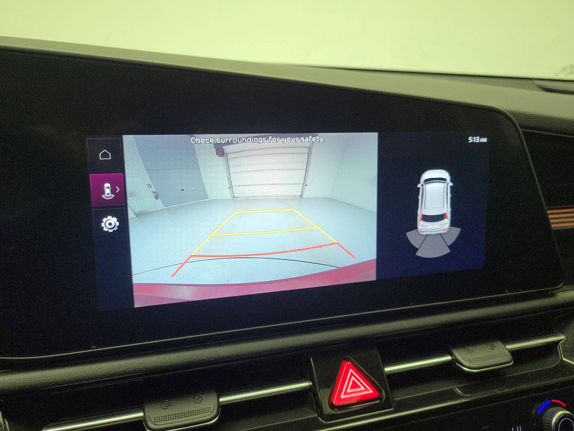 Thumbnail: 2023 Kia Niro - 15