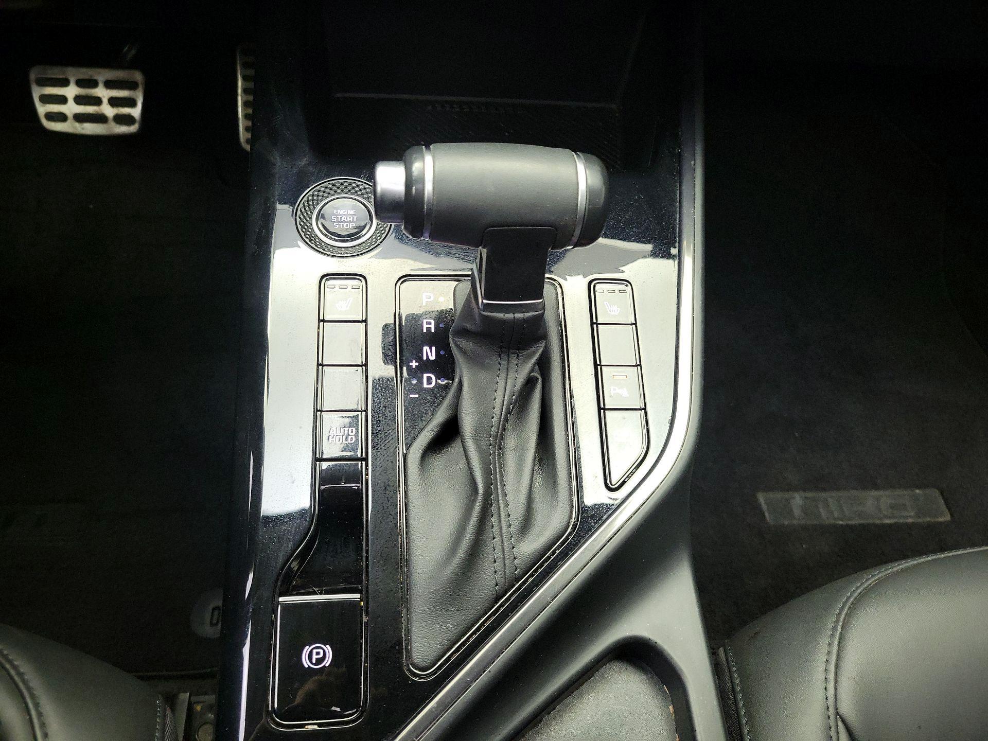 Thumbnail: 2023 Kia Niro - 18