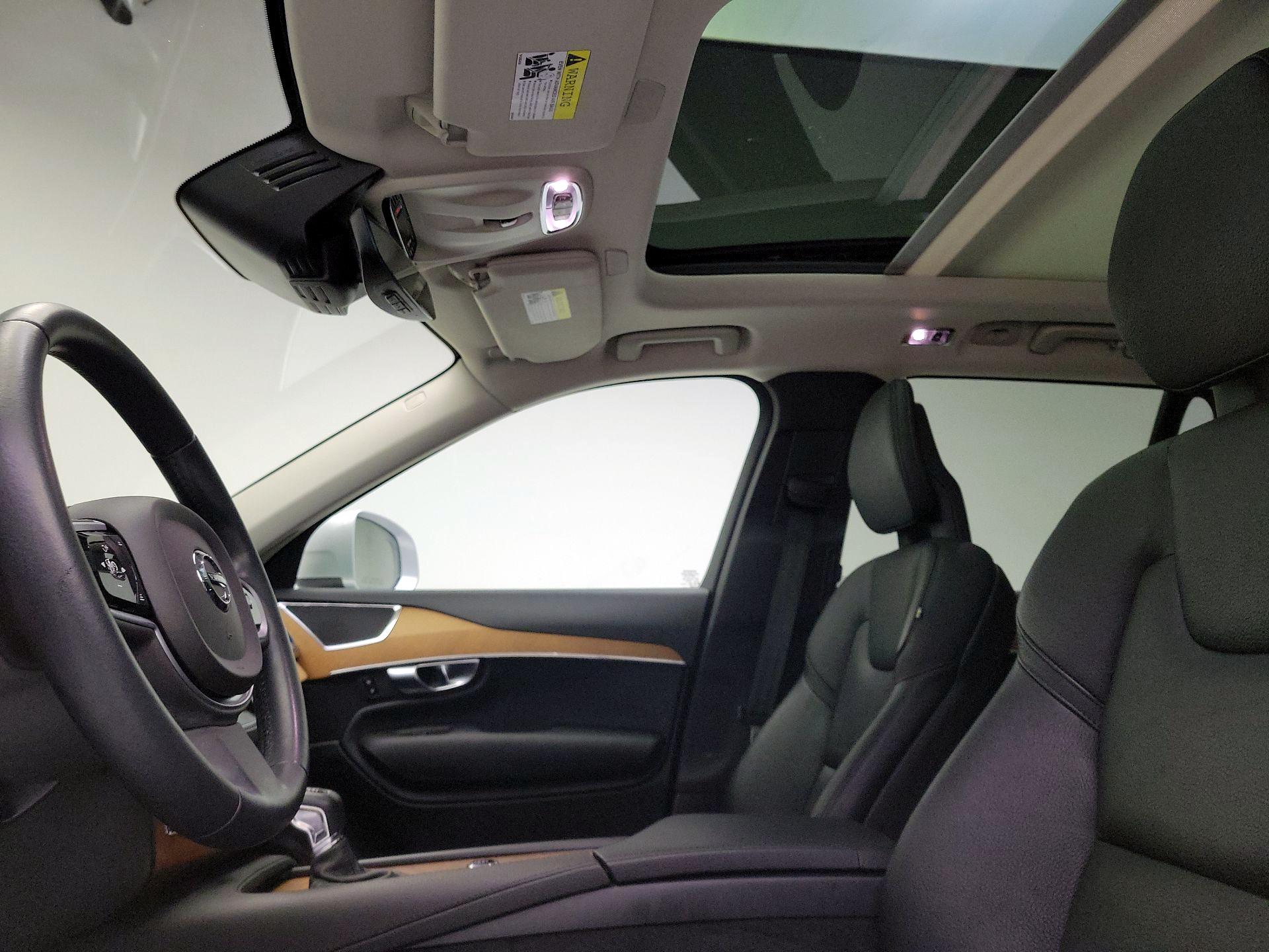 Thumbnail: 2021 Volvo XC90 - 17