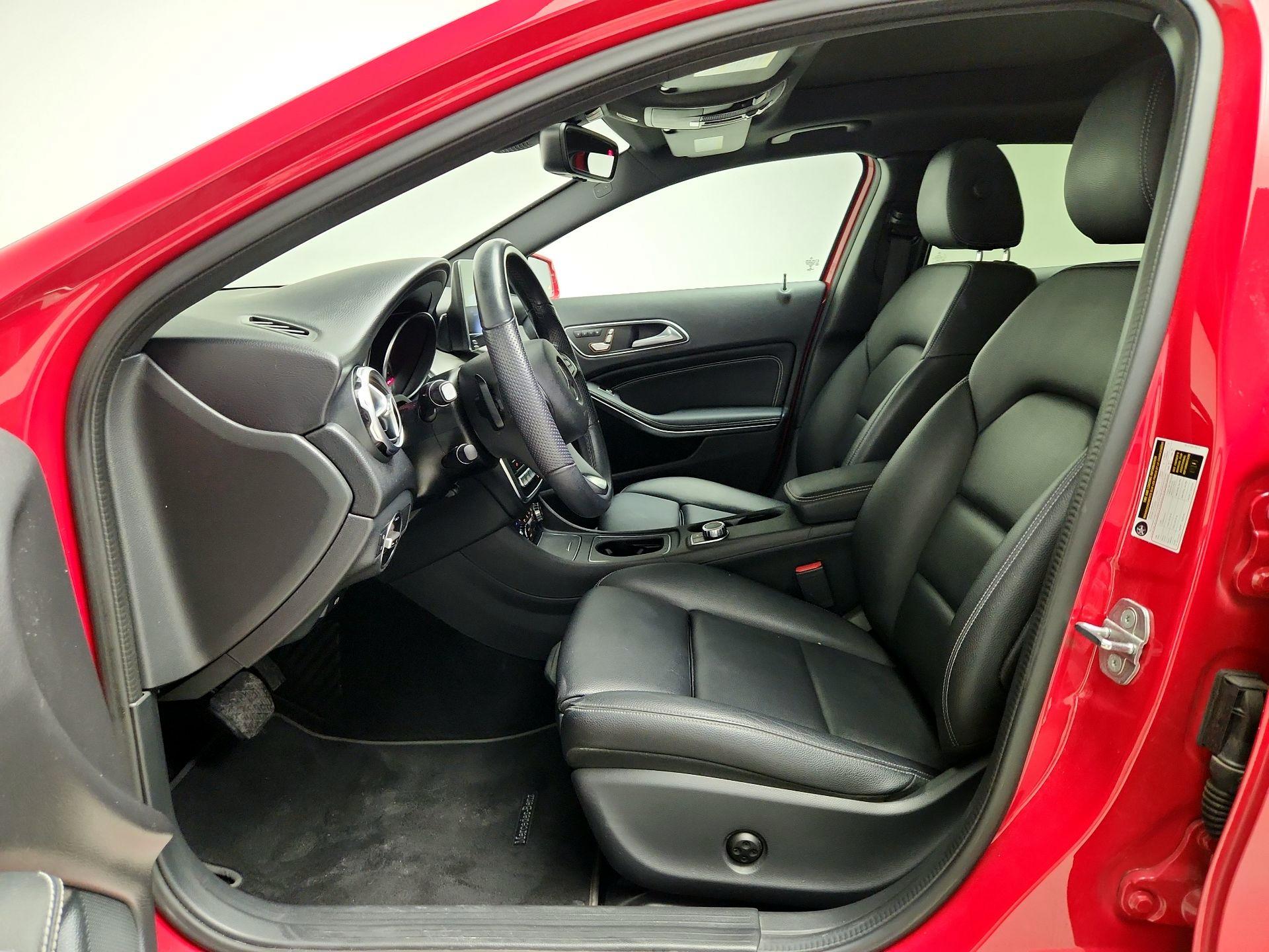 Thumbnail: 2019 Mercedes-Benz GLA - 11