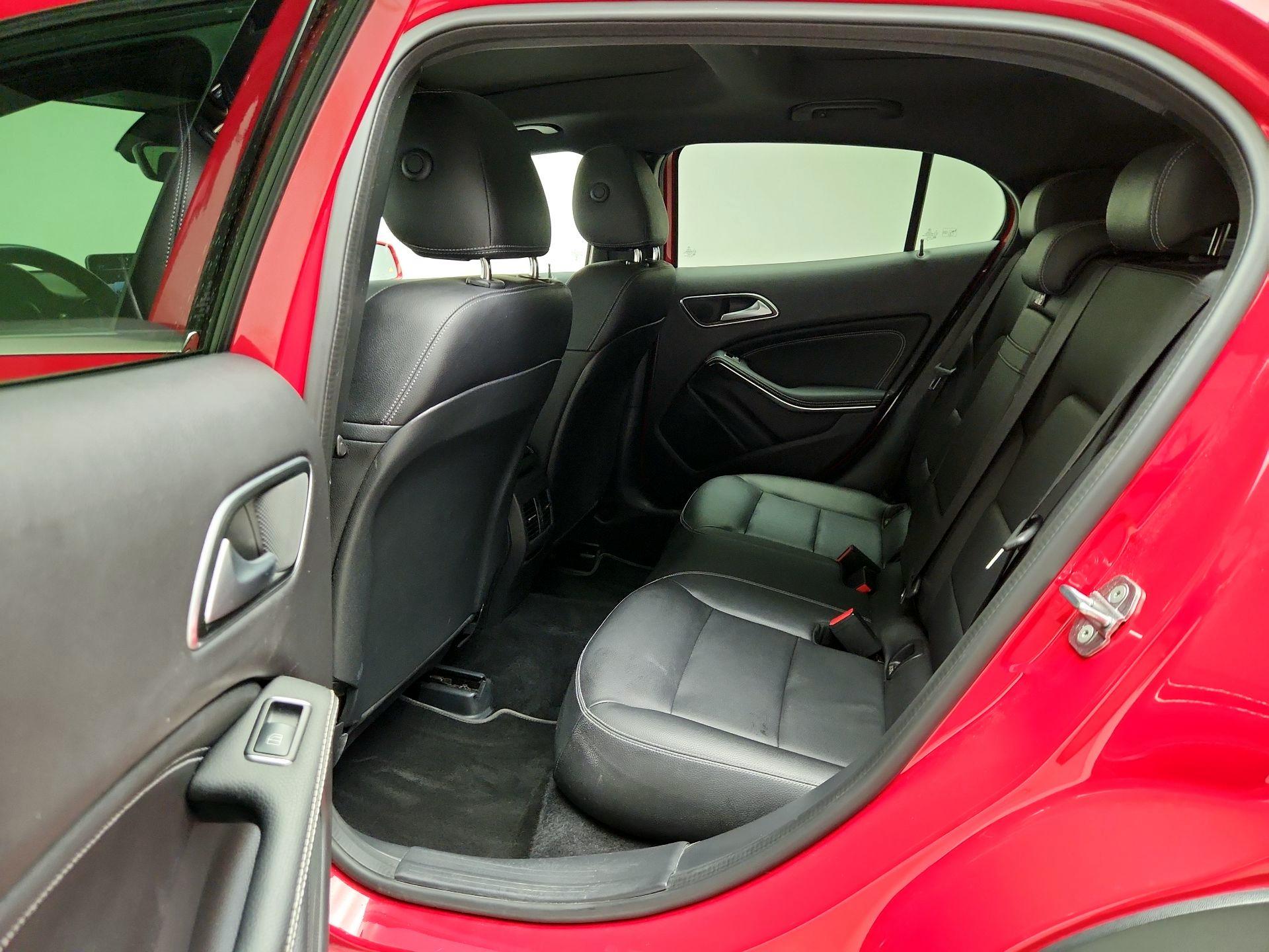 Thumbnail: 2019 Mercedes-Benz GLA - 19