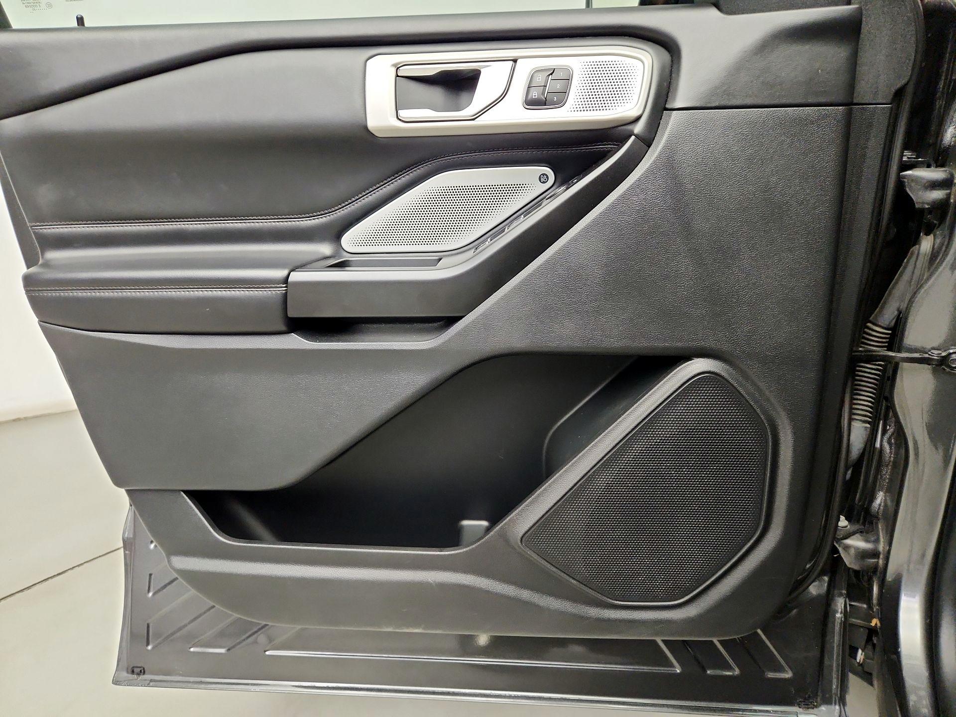 Thumbnail: 2020 Ford Explorer - 12