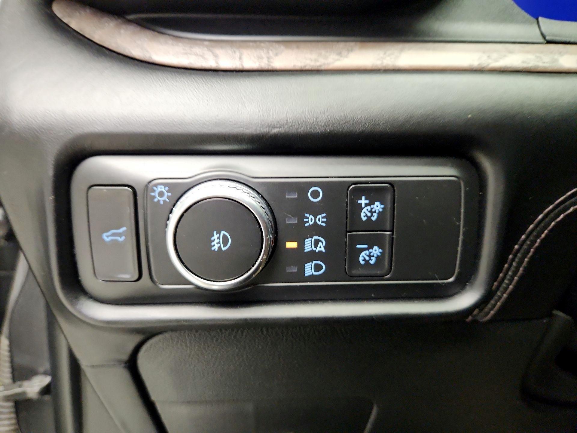 Thumbnail: 2020 Ford Explorer - 13