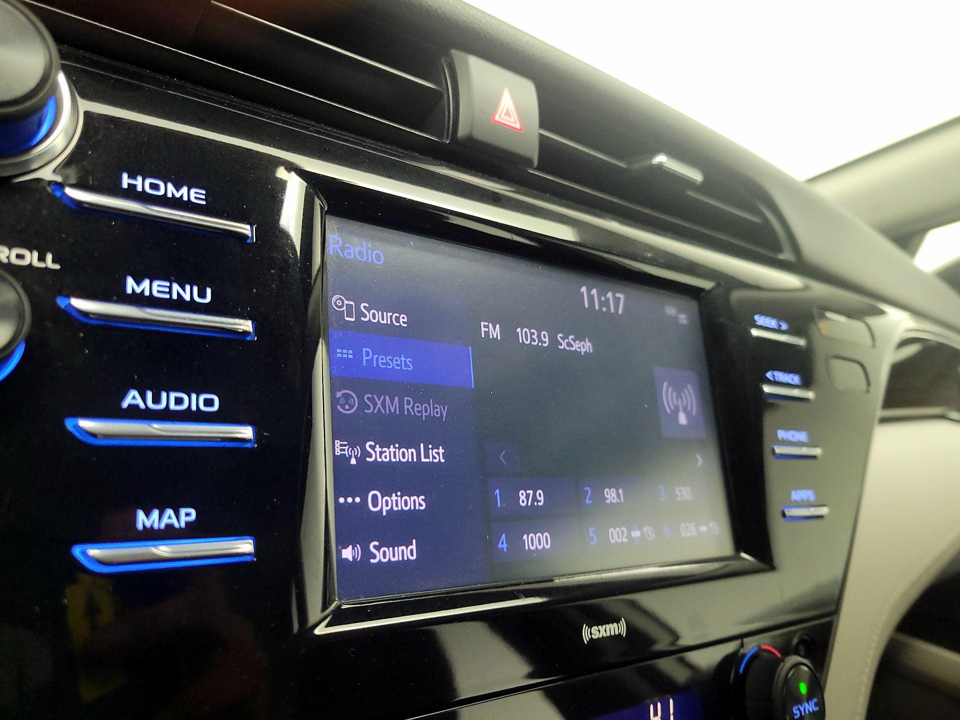 Thumbnail: 2020 Toyota Camry - 15