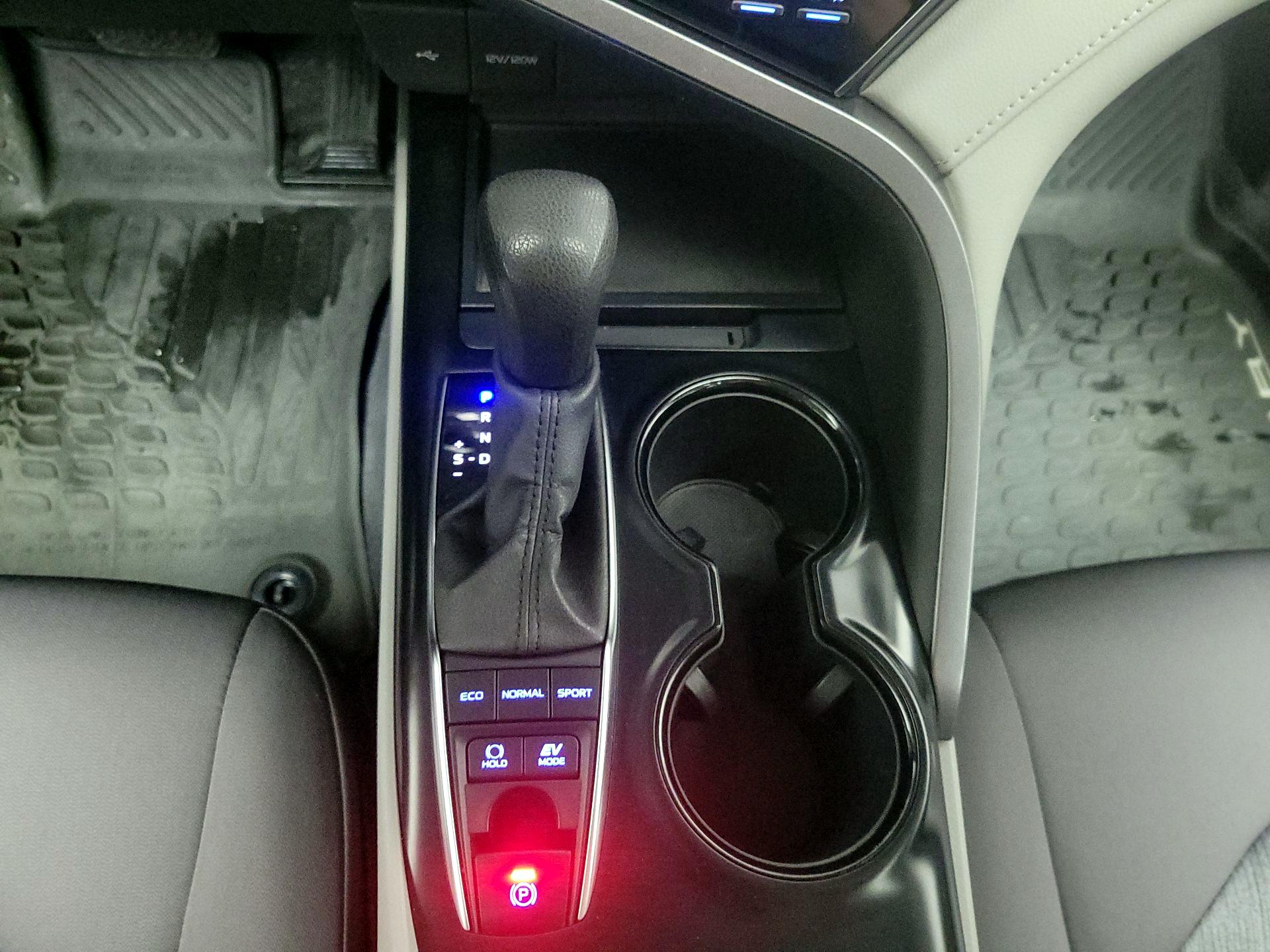 Thumbnail: 2020 Toyota Camry - 17