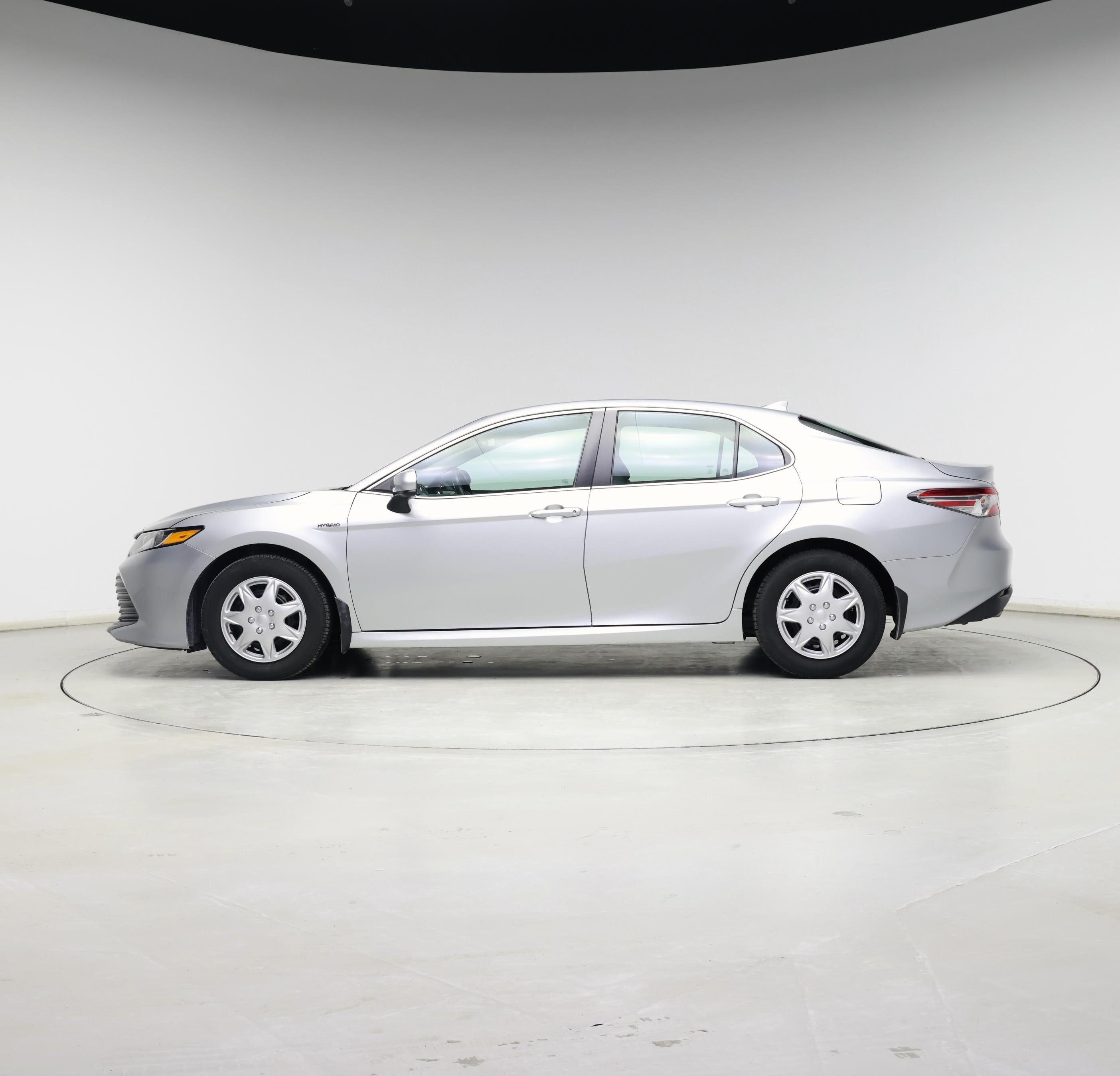 Thumbnail: 2020 Toyota Camry - 3