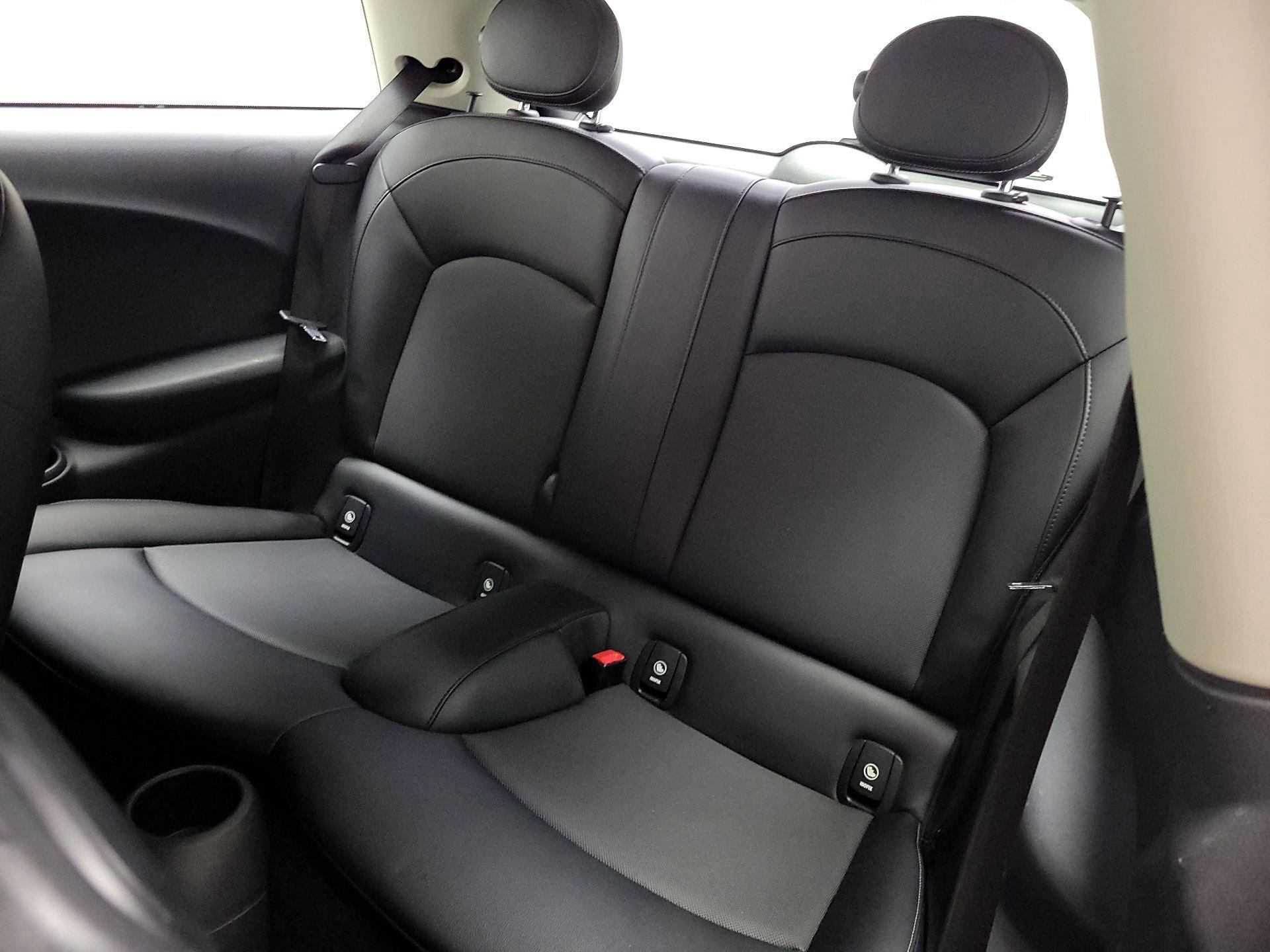 Thumbnail: 2015 MINI Cooper Hardtop - 18