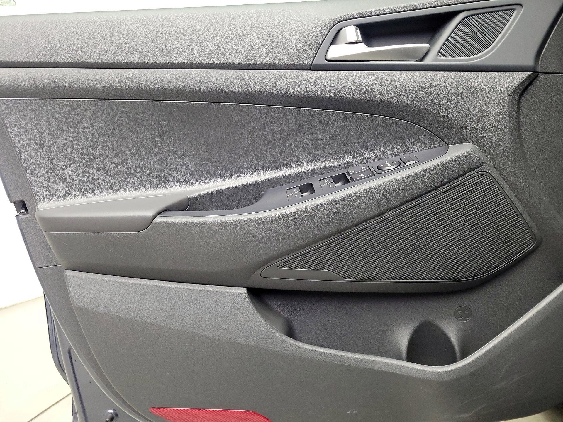 Thumbnail: 2020 Hyundai Tucson - 12