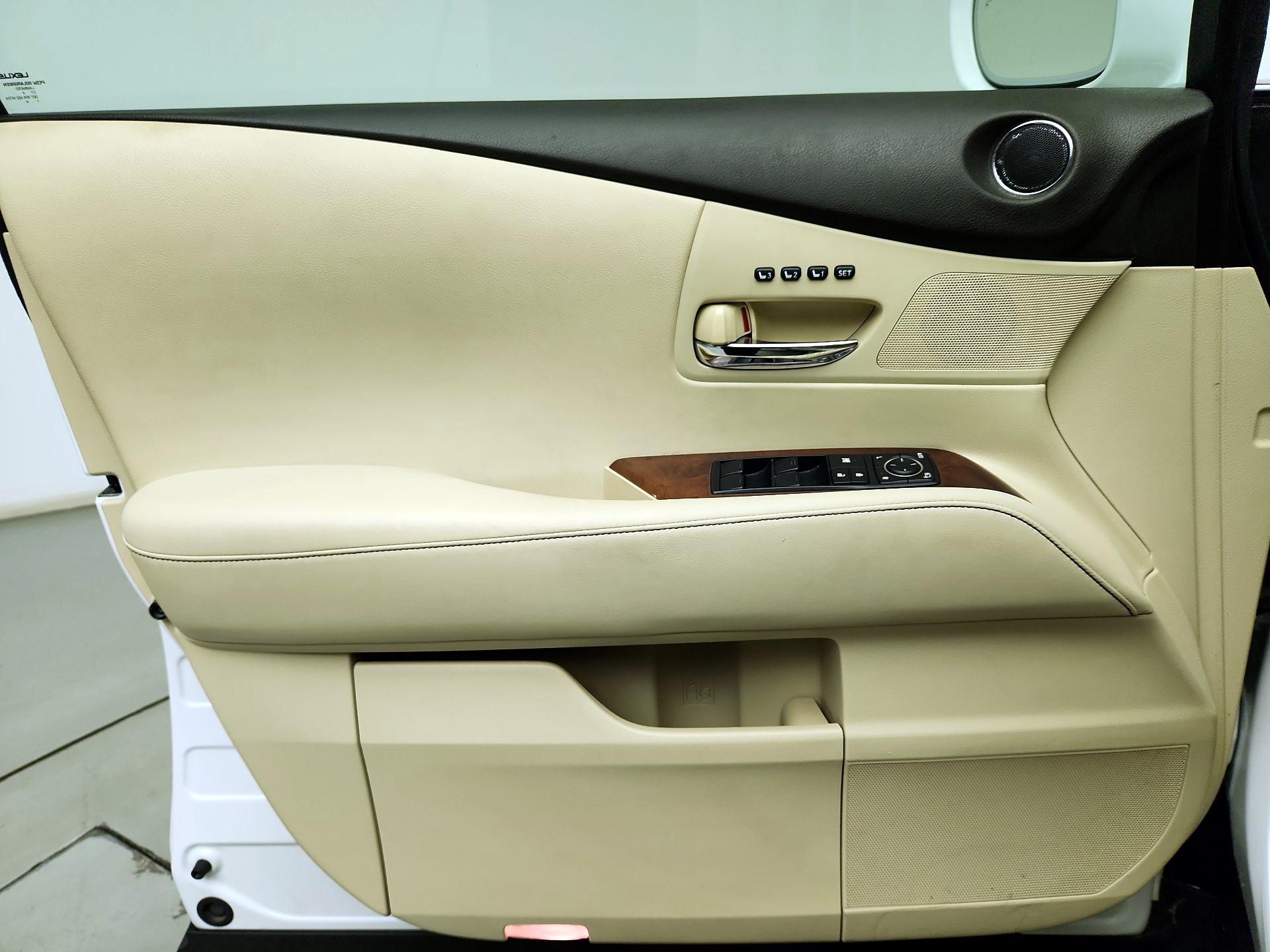 Thumbnail: 2015 Lexus RX - 12