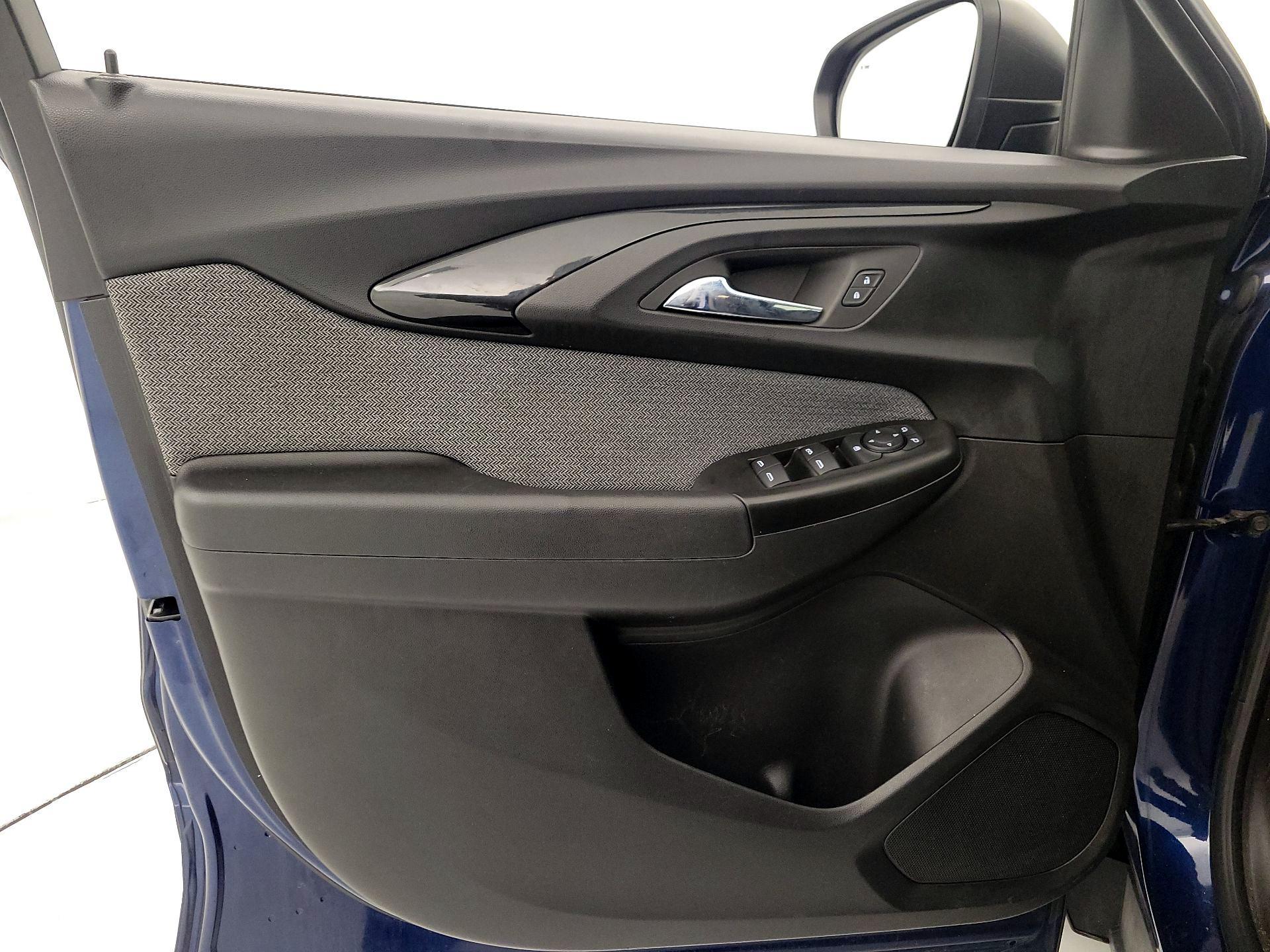 Thumbnail: 2022 Chevrolet TrailBlazer - 12