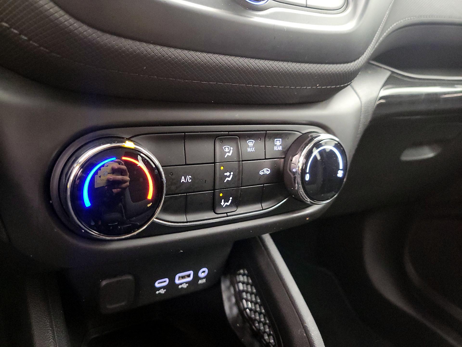 Thumbnail: 2022 Chevrolet TrailBlazer - 16