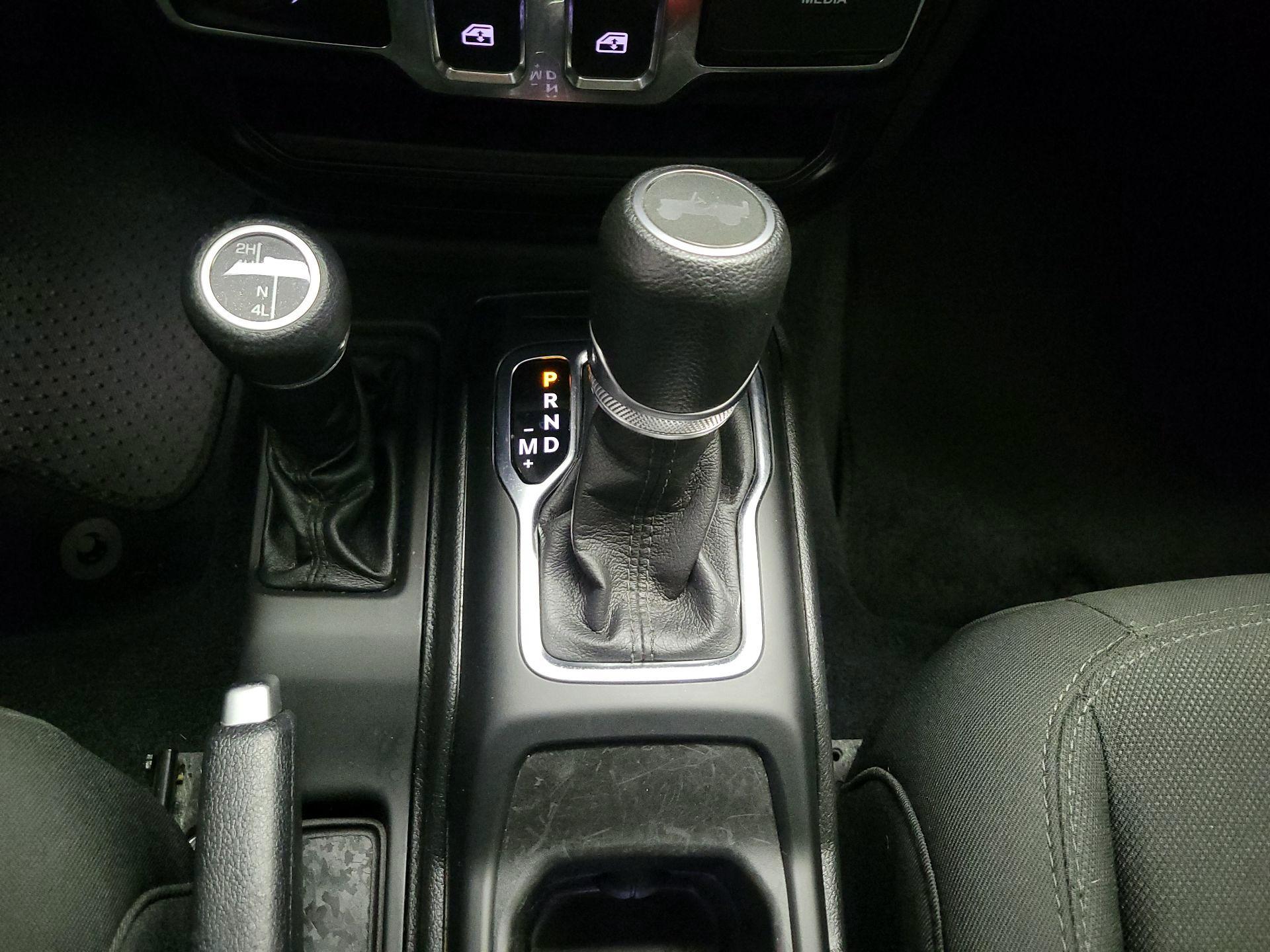 Thumbnail: 2022 Jeep Wrangler - 17