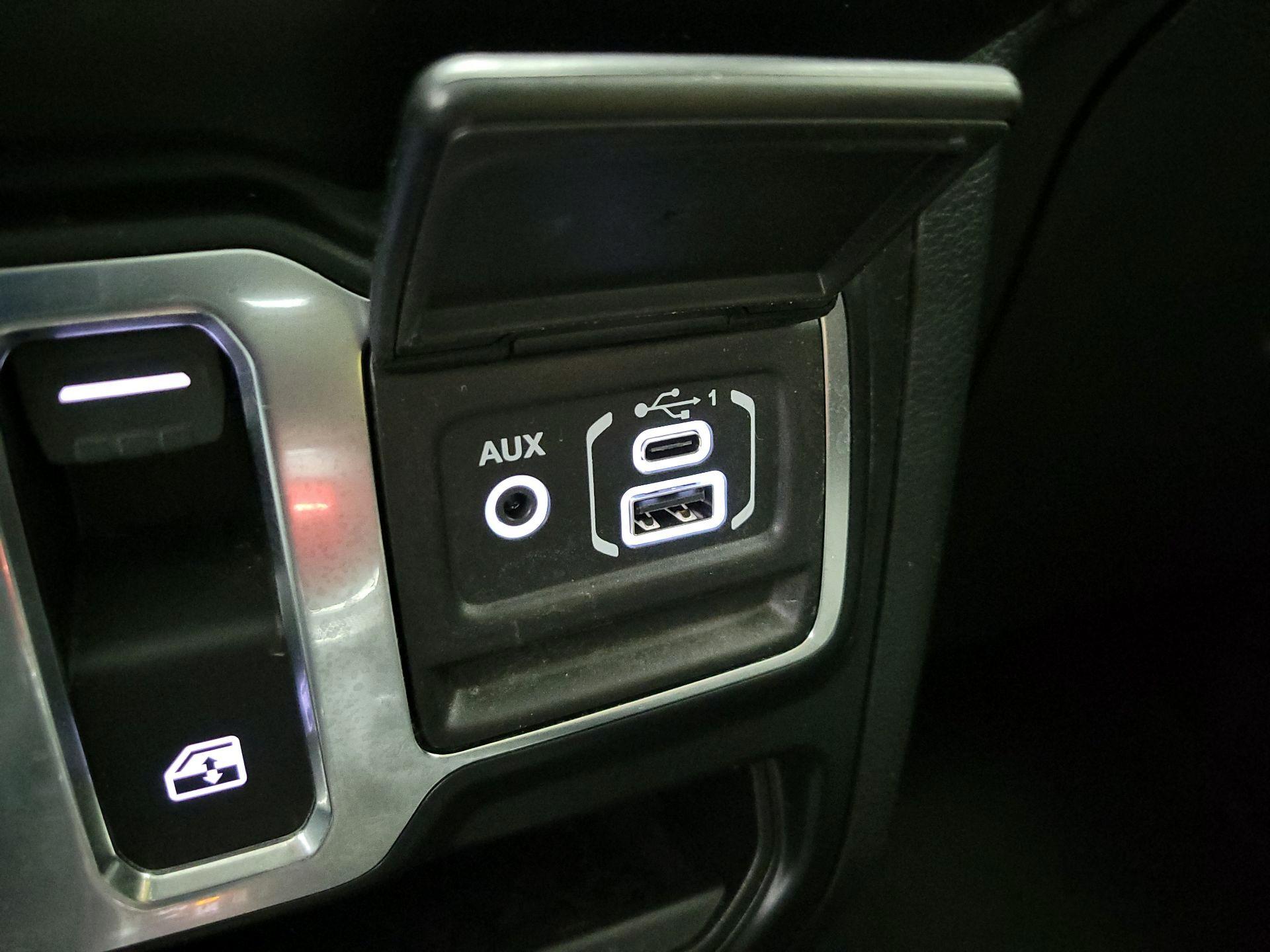 Thumbnail: 2022 Jeep Wrangler - 18