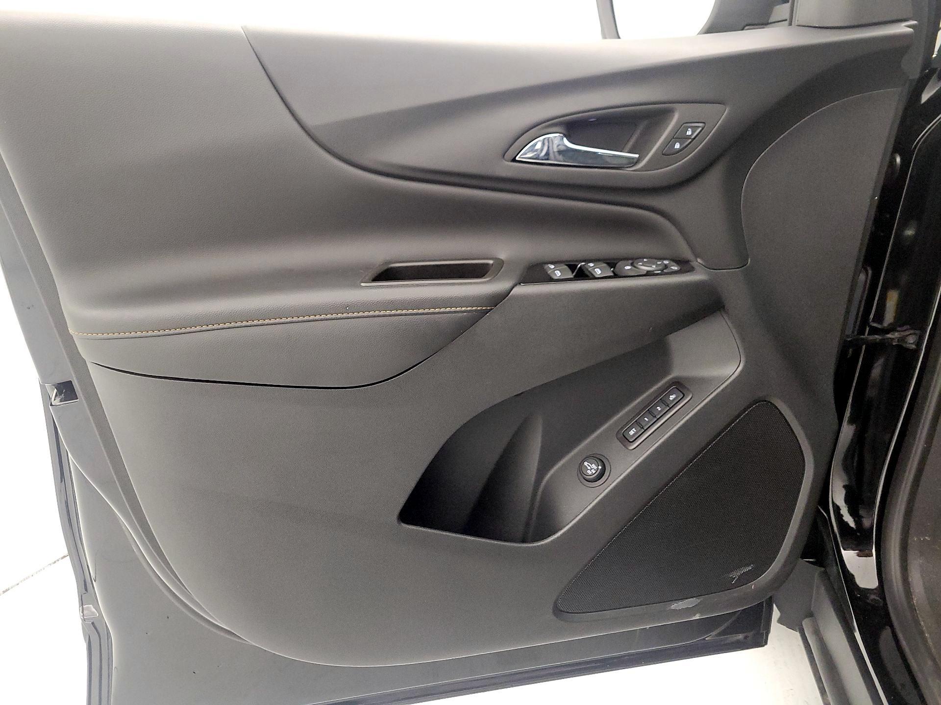 Thumbnail: 2023 Chevrolet Equinox - 12