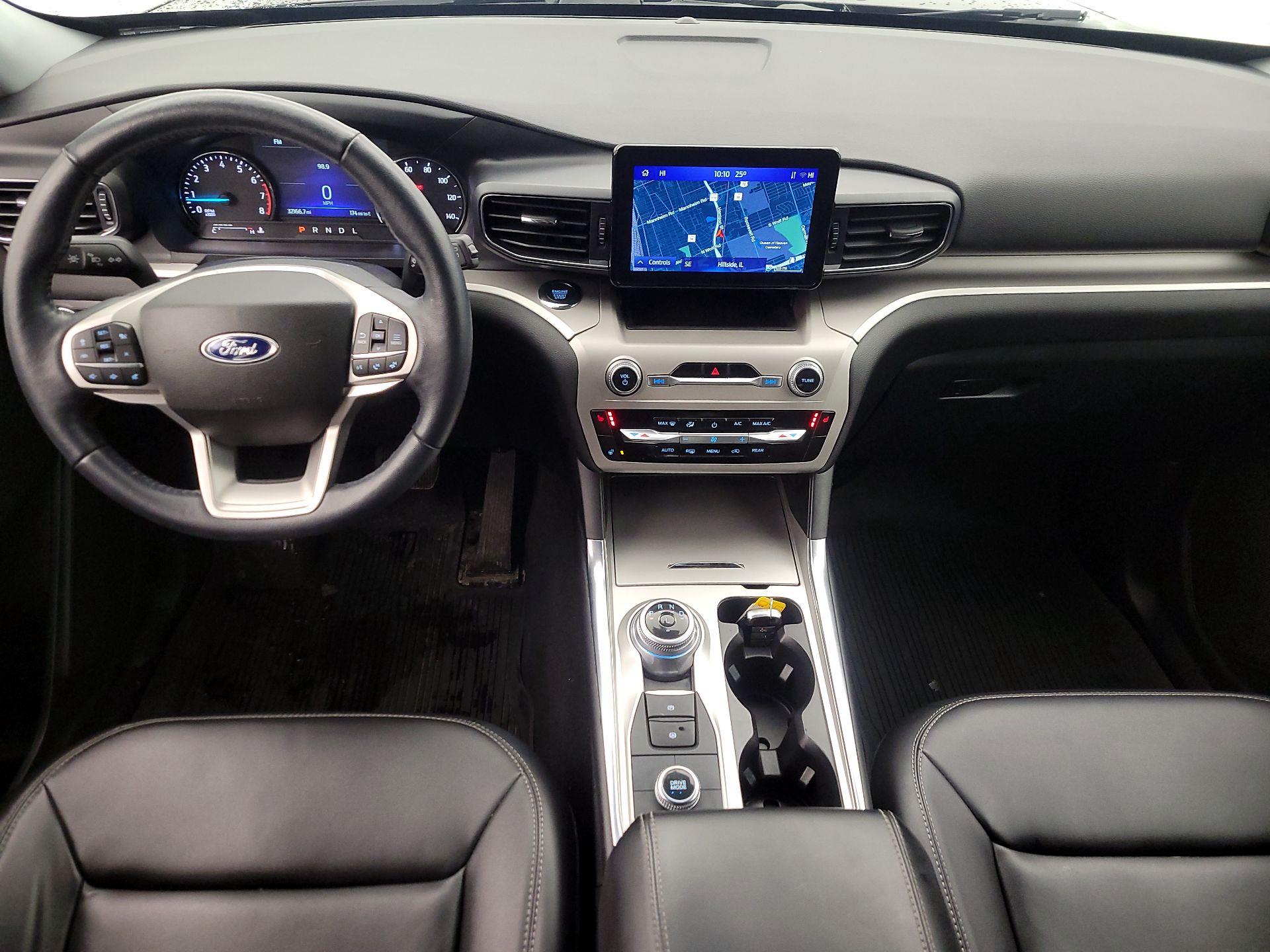 Thumbnail: 2022 Ford Explorer - 9