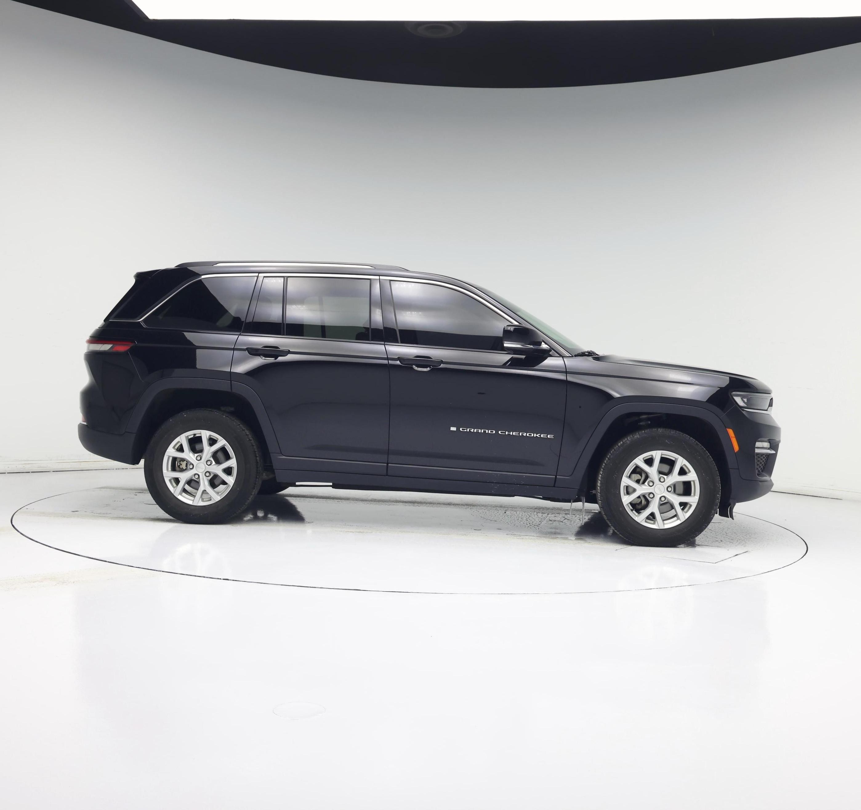 Thumbnail: 2023 Jeep Grand Cherokee - 7