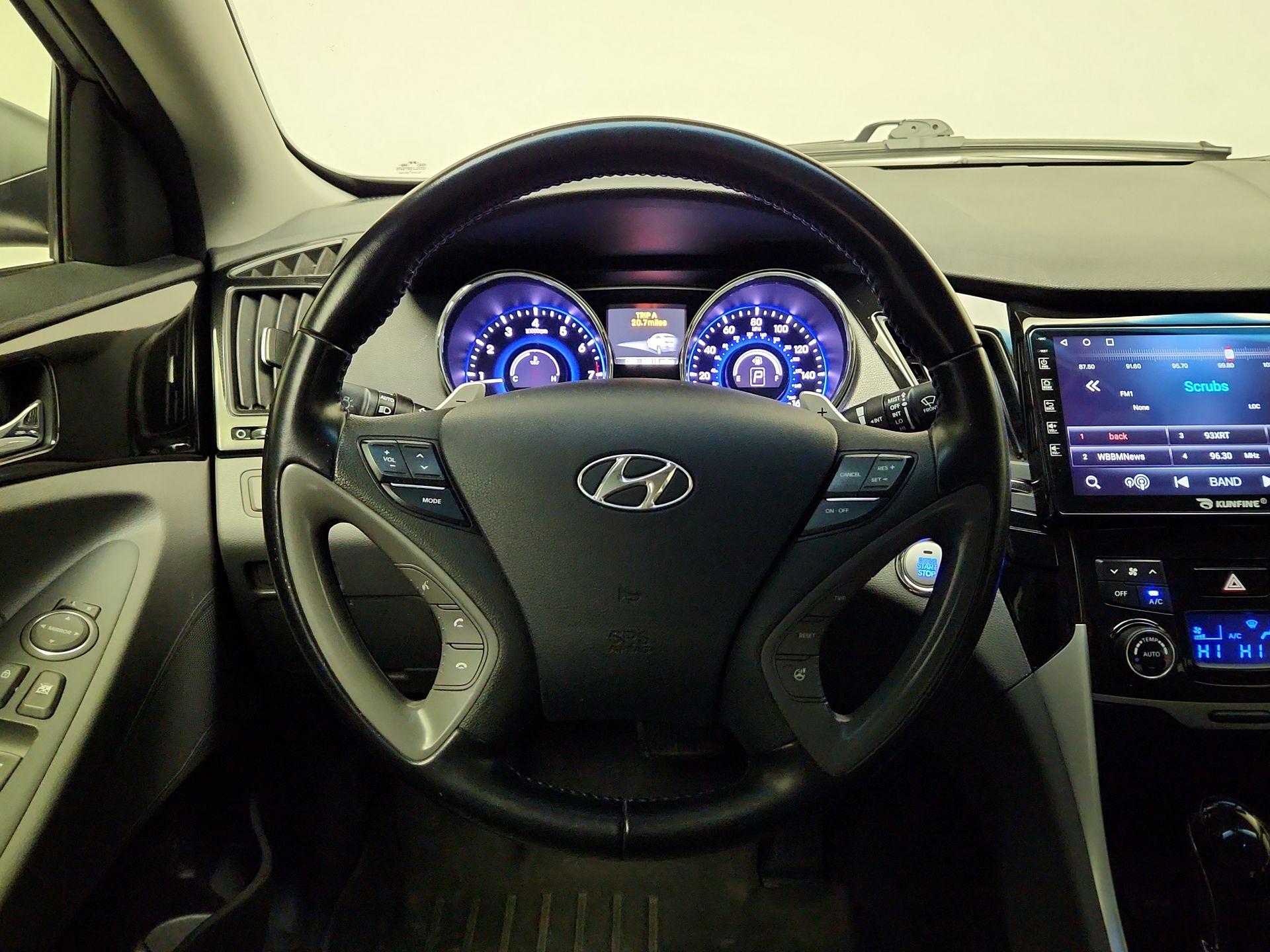 Thumbnail: 2014 Hyundai Sonata - 10