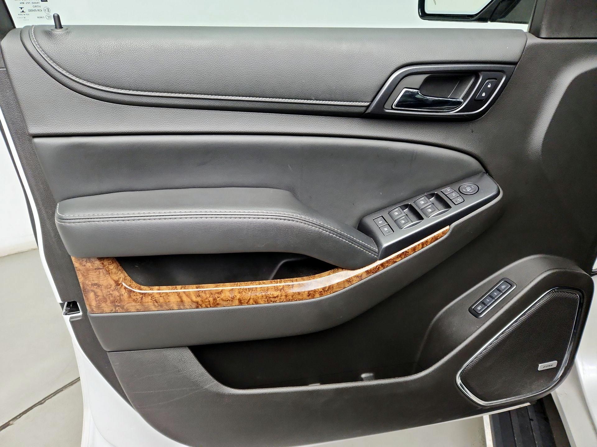 Thumbnail: 2017 Chevrolet Tahoe - 12