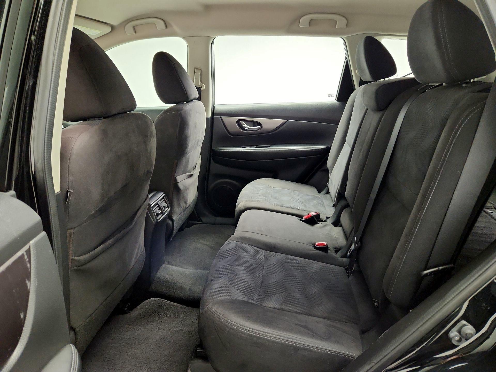 Thumbnail: 2015 Nissan Rogue - 19