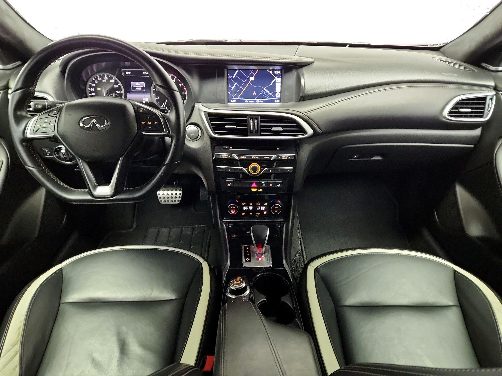 Thumbnail: 2017 INFINITI QX30 - 9