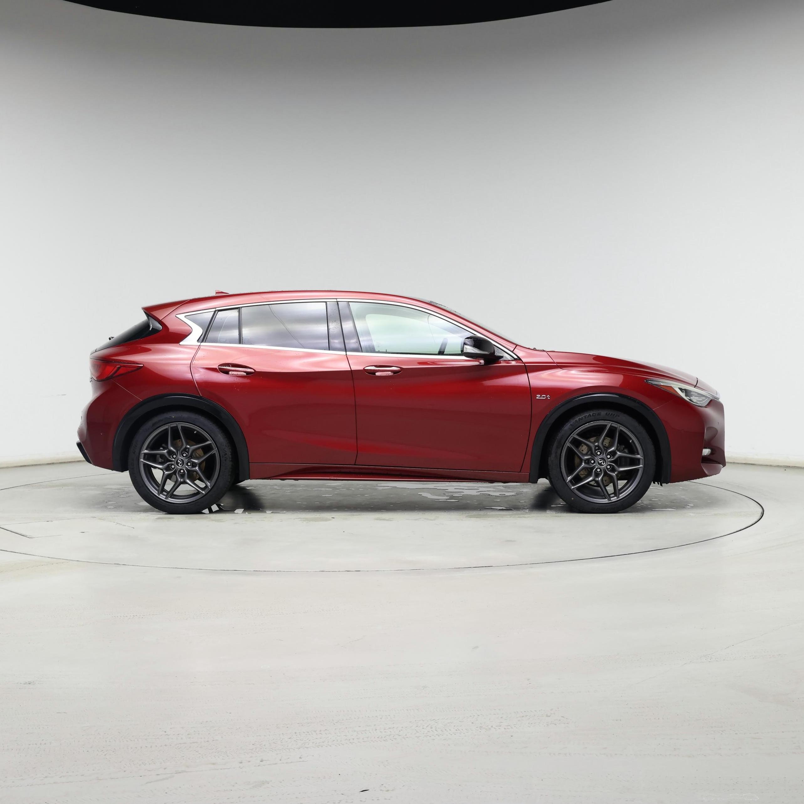 Thumbnail: 2017 INFINITI QX30 - 7
