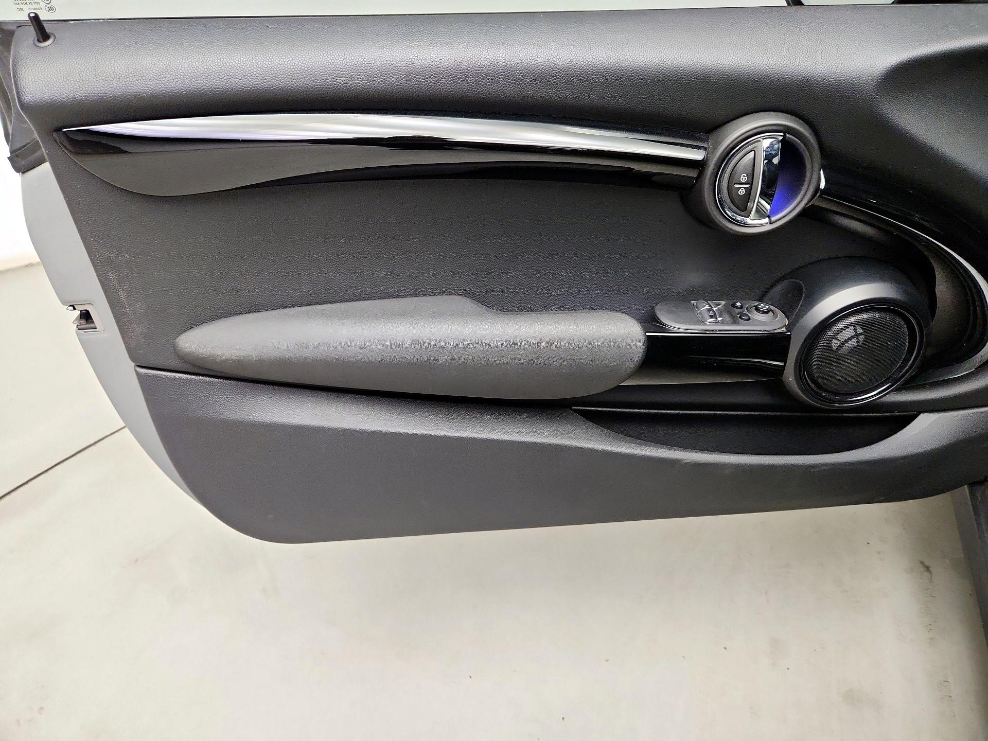 Thumbnail: 2021 MINI Cooper Hardtop - 12