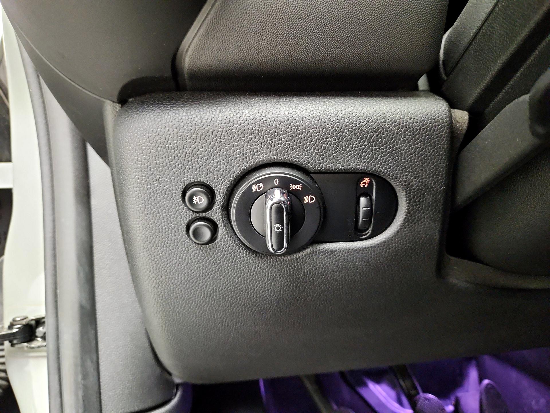 Thumbnail: 2021 MINI Cooper Hardtop - 13