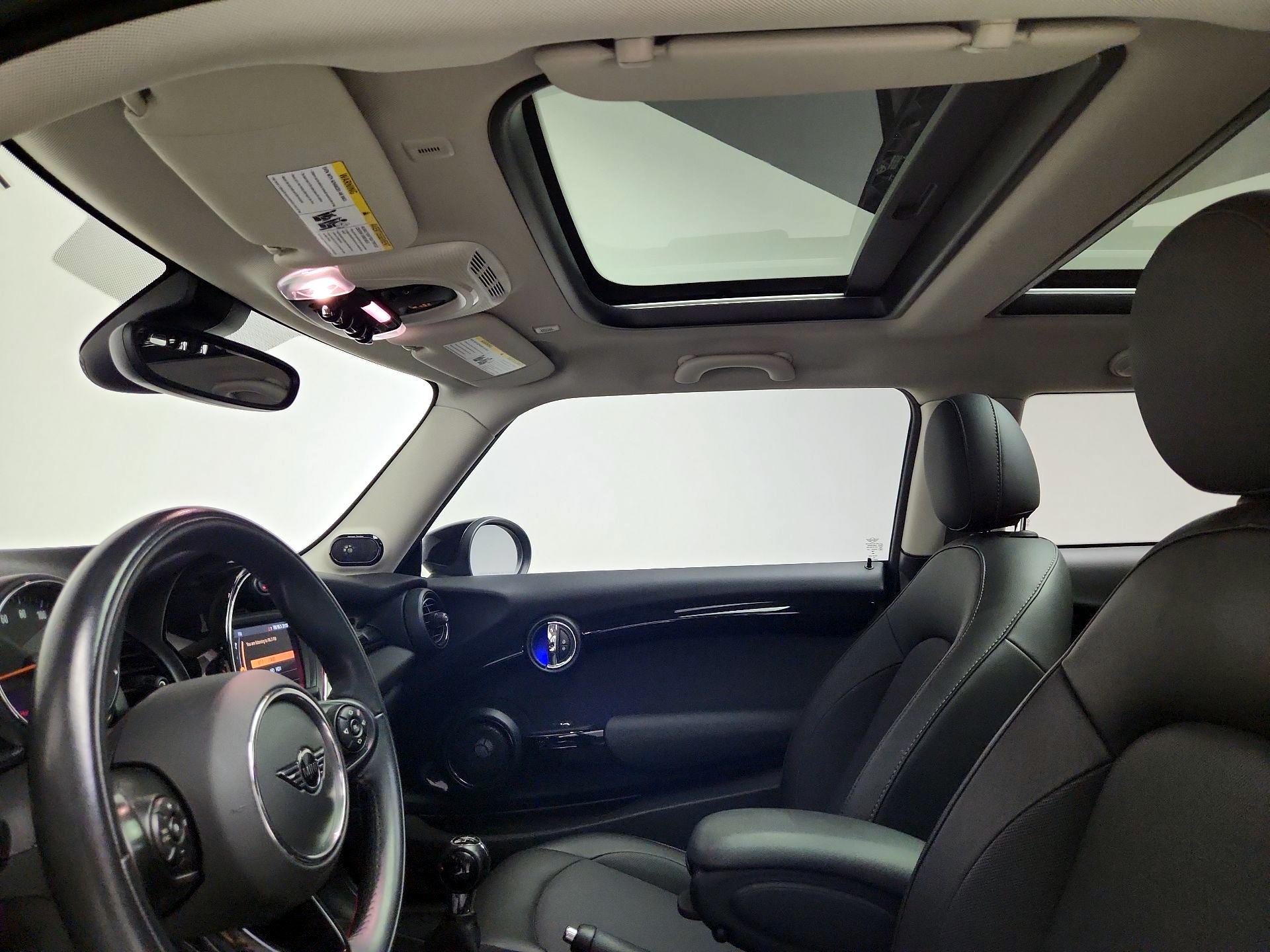 Thumbnail: 2021 MINI Cooper Hardtop - 19