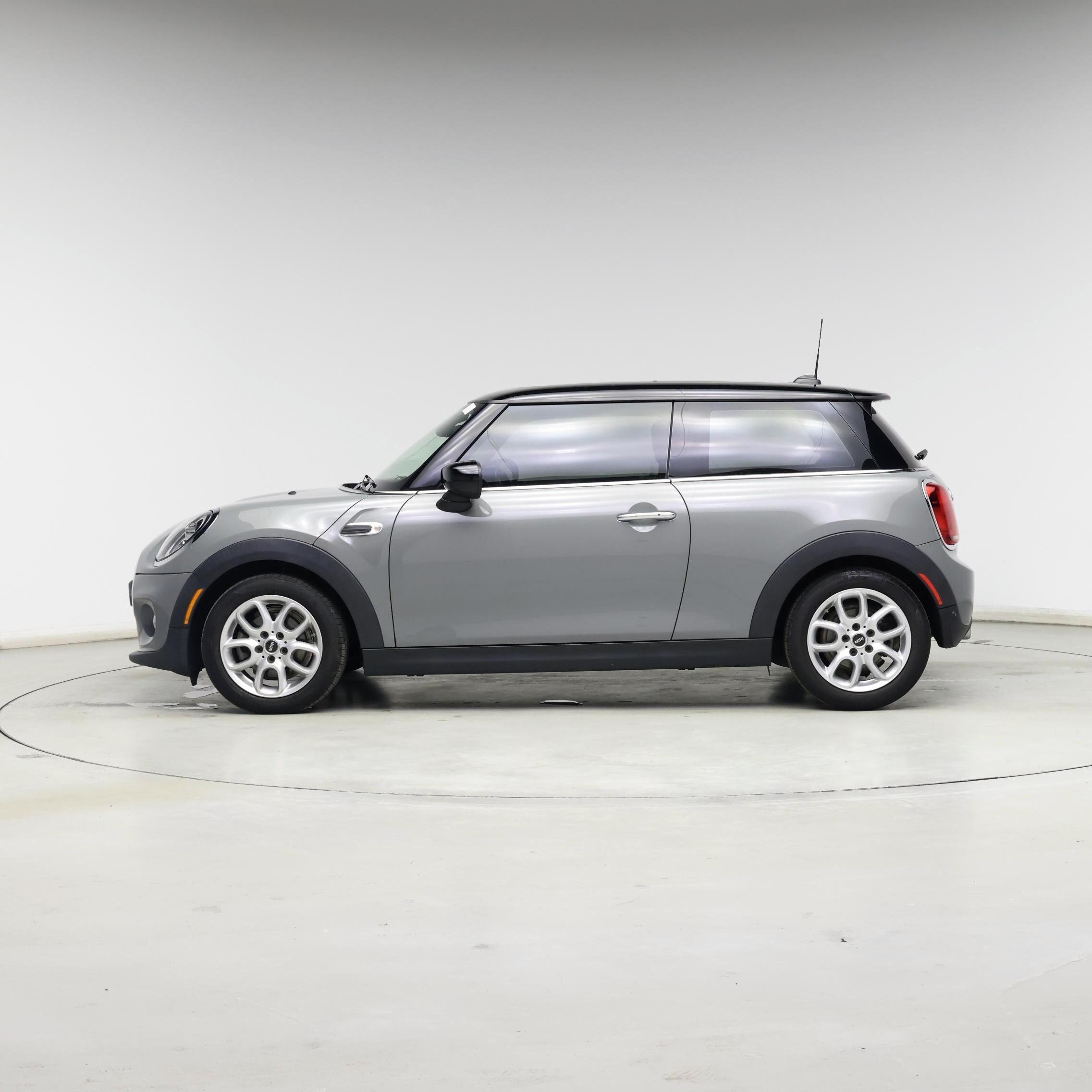 Thumbnail: 2021 MINI Cooper Hardtop - 3