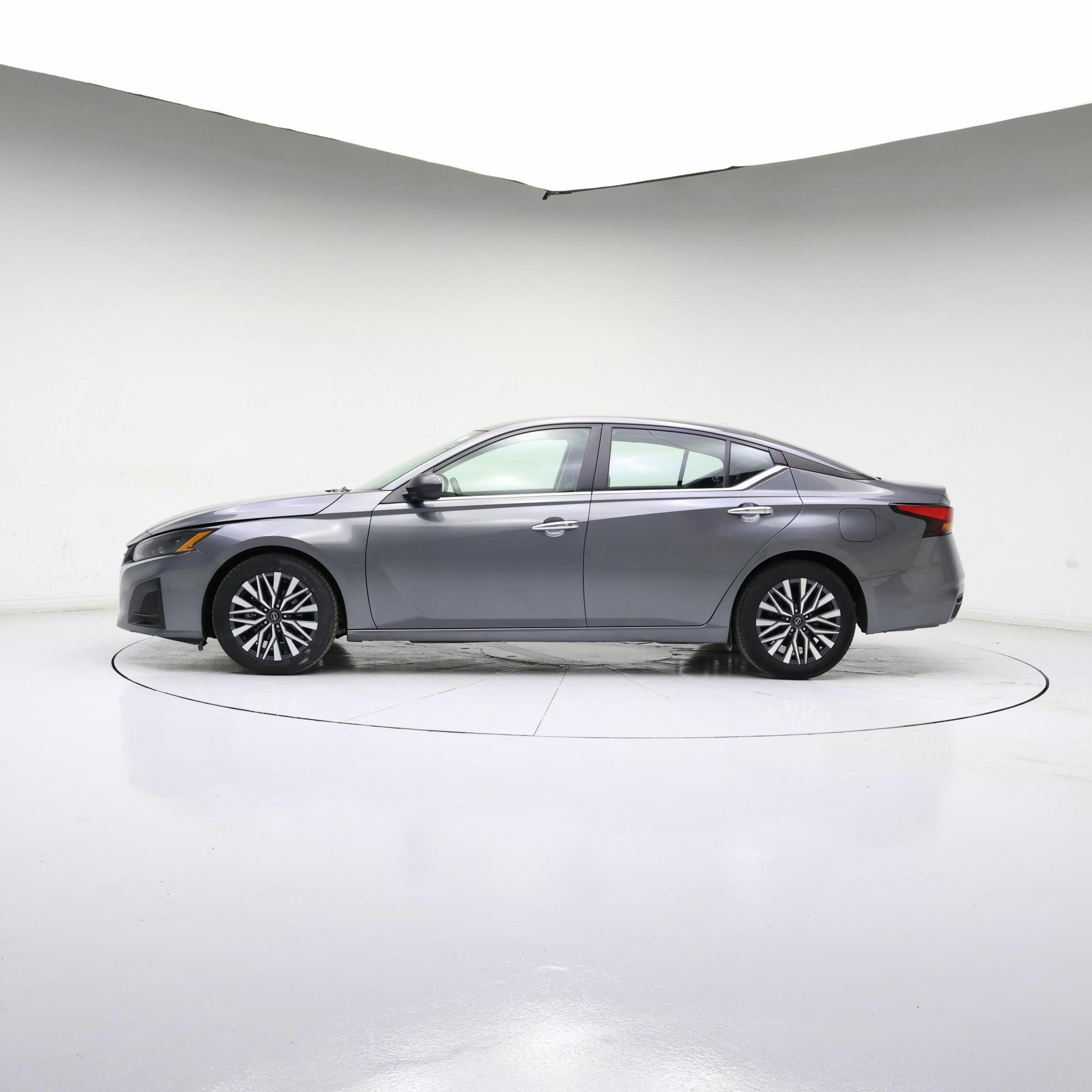 Thumbnail: 2024 Nissan Altima - 3